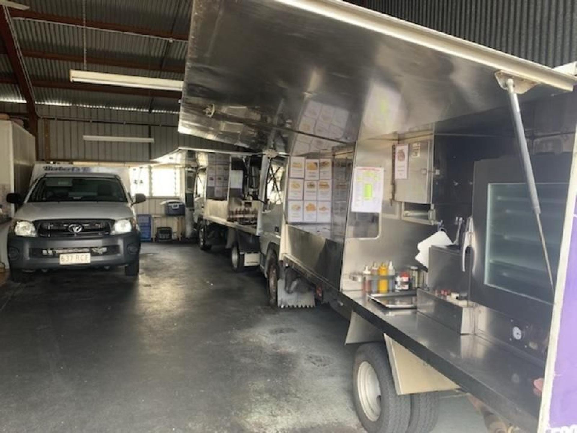 Sold! 3 Mobile Food 573050 2