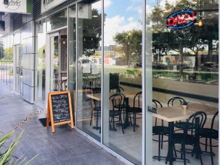 MODERN ESTABLISHED KEBAB SHOP EAT IN &TAKEAWAY