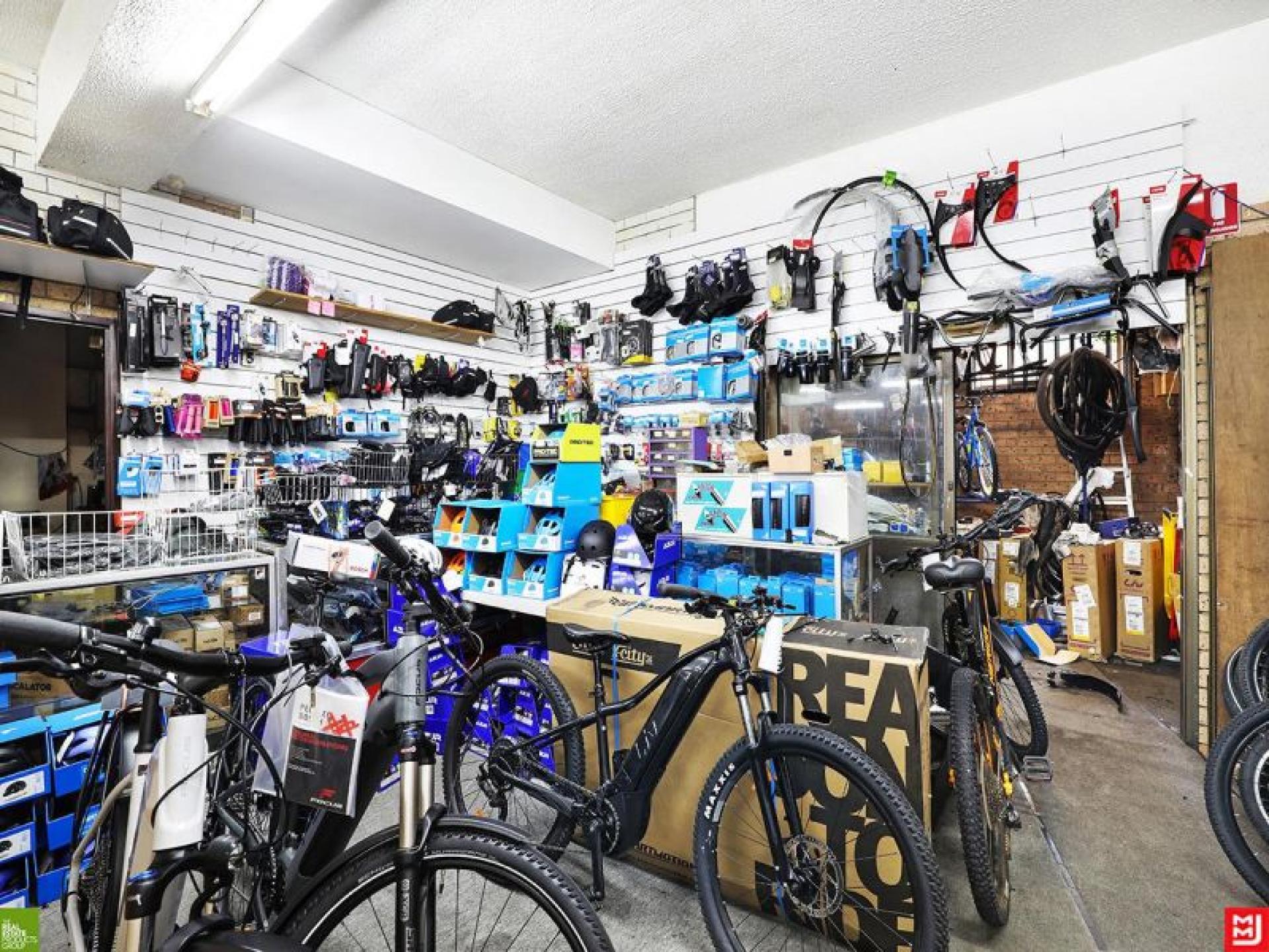 Well-established Bicycle & Sports 575015 2