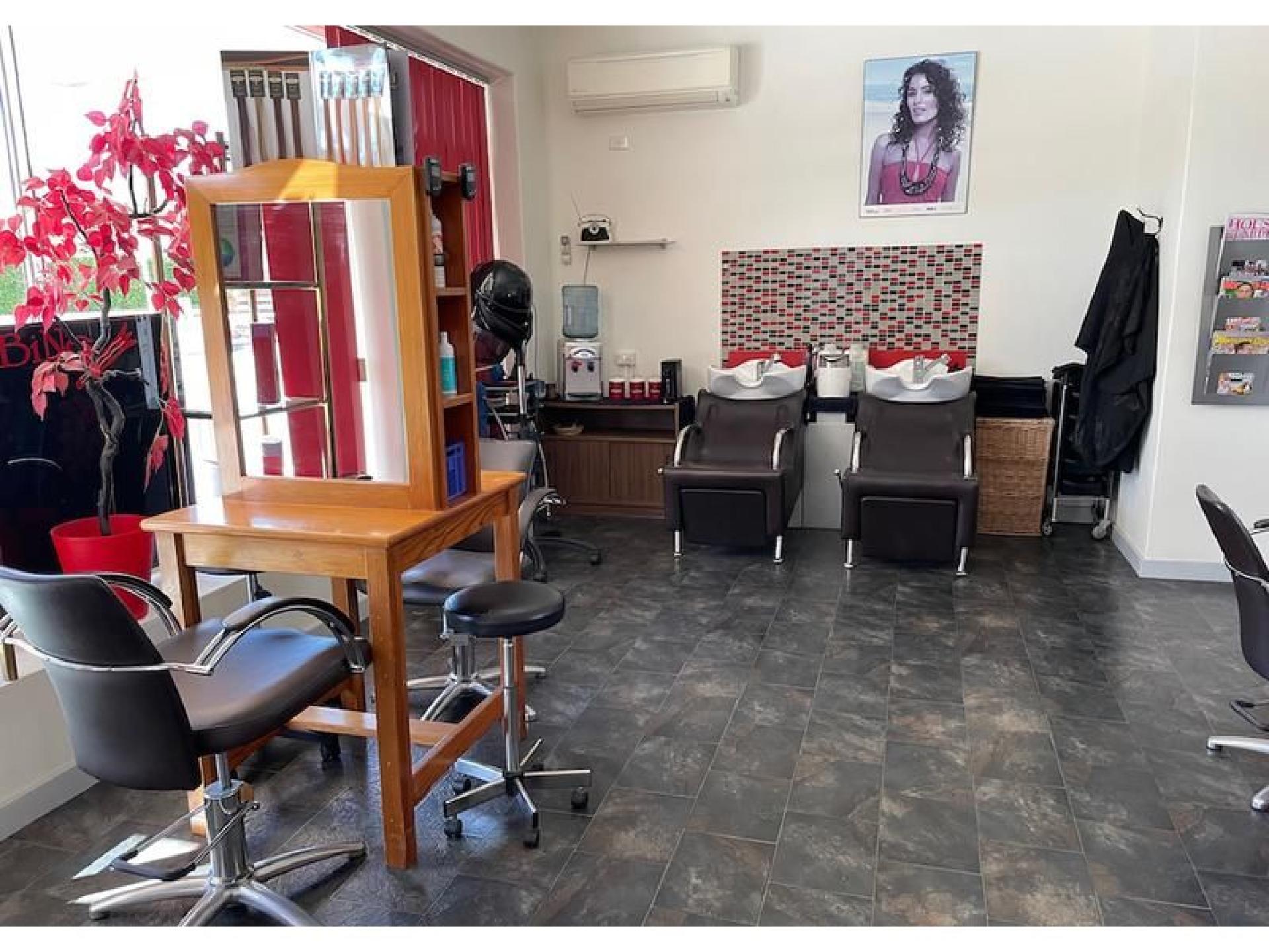 Longstanding Hair Salon With 576079 2