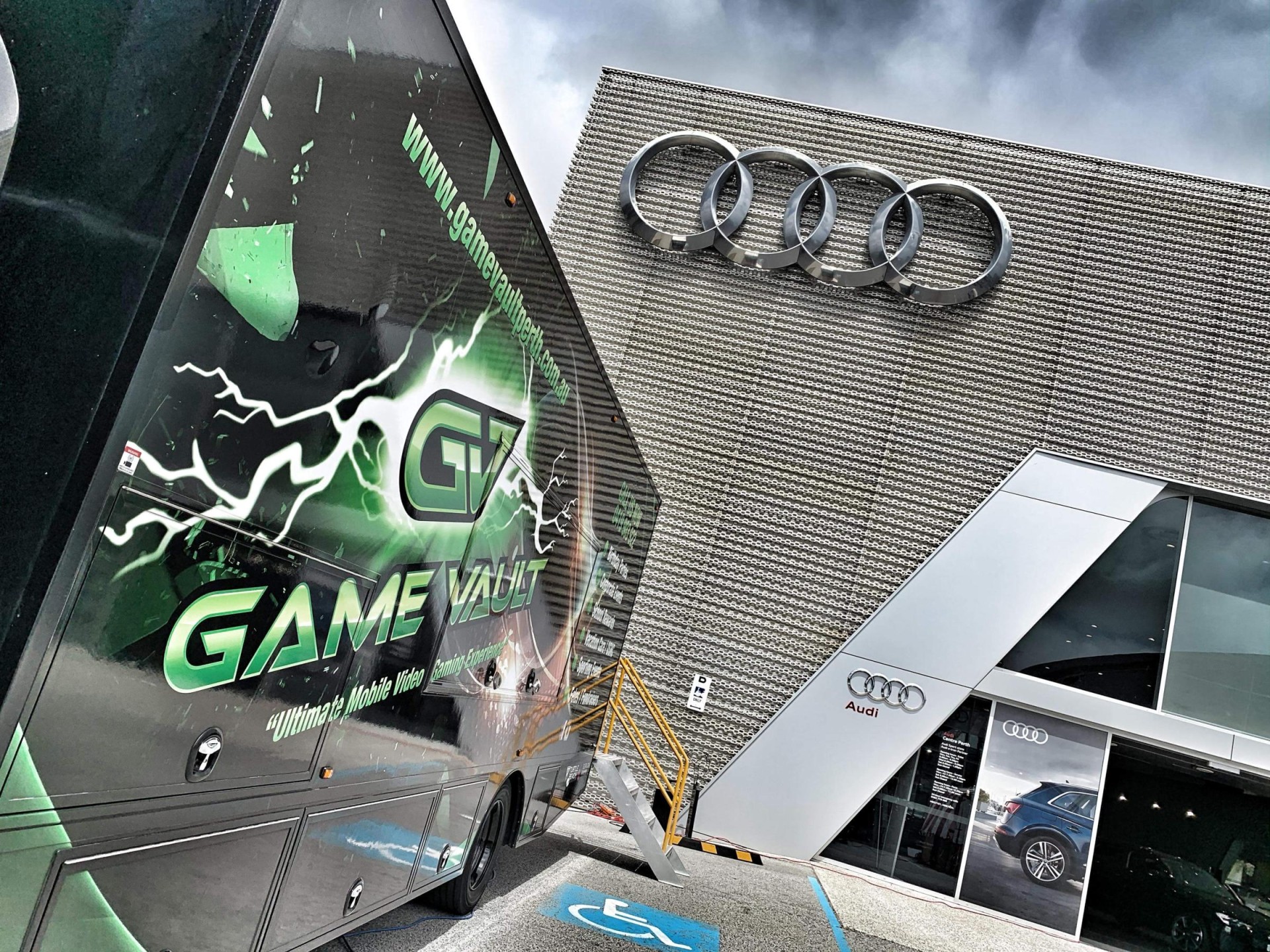 Mobile Gaming Truck For 579311 2