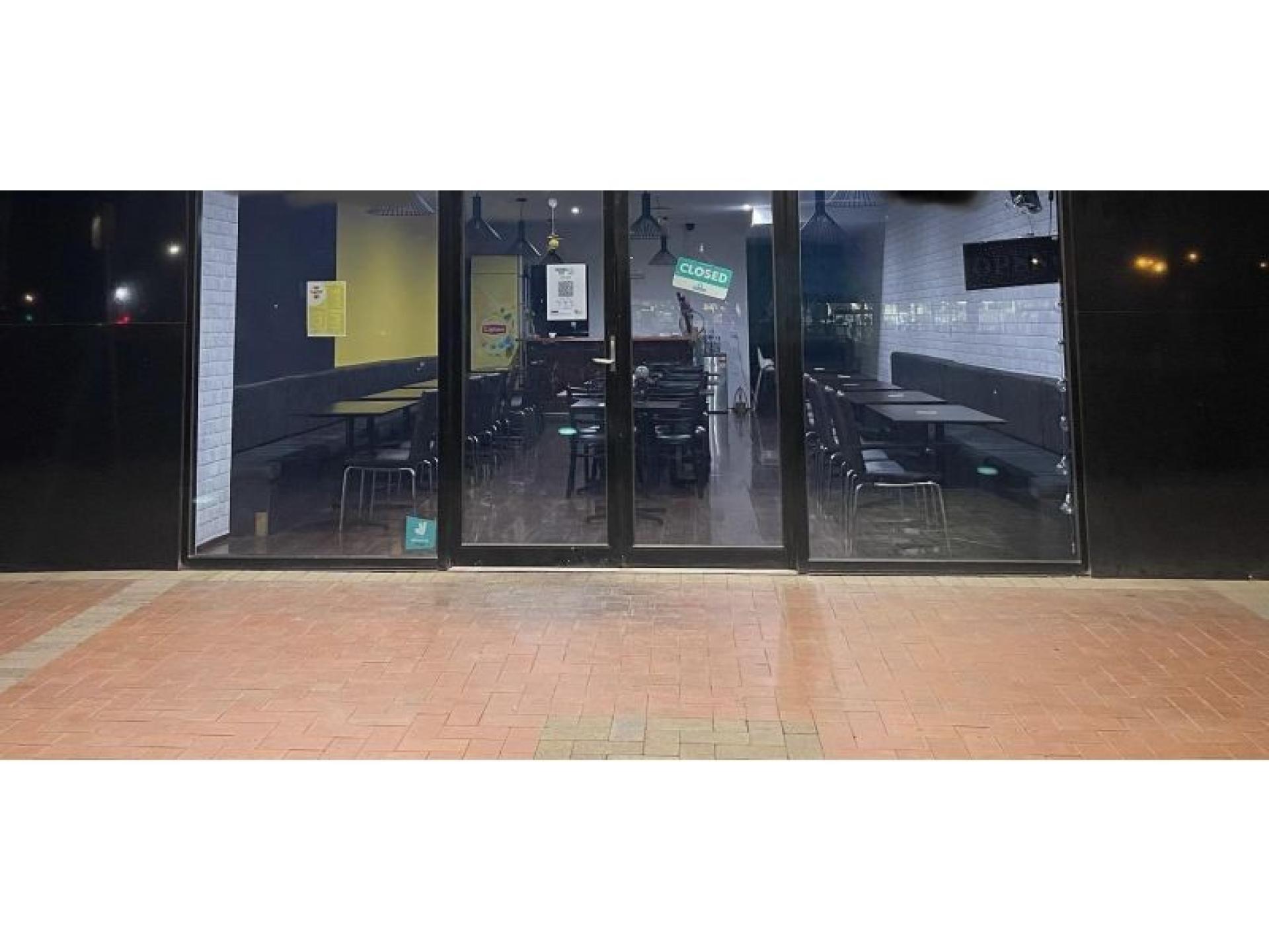 Beautiful Fully Licensed Restaurant 580186 2