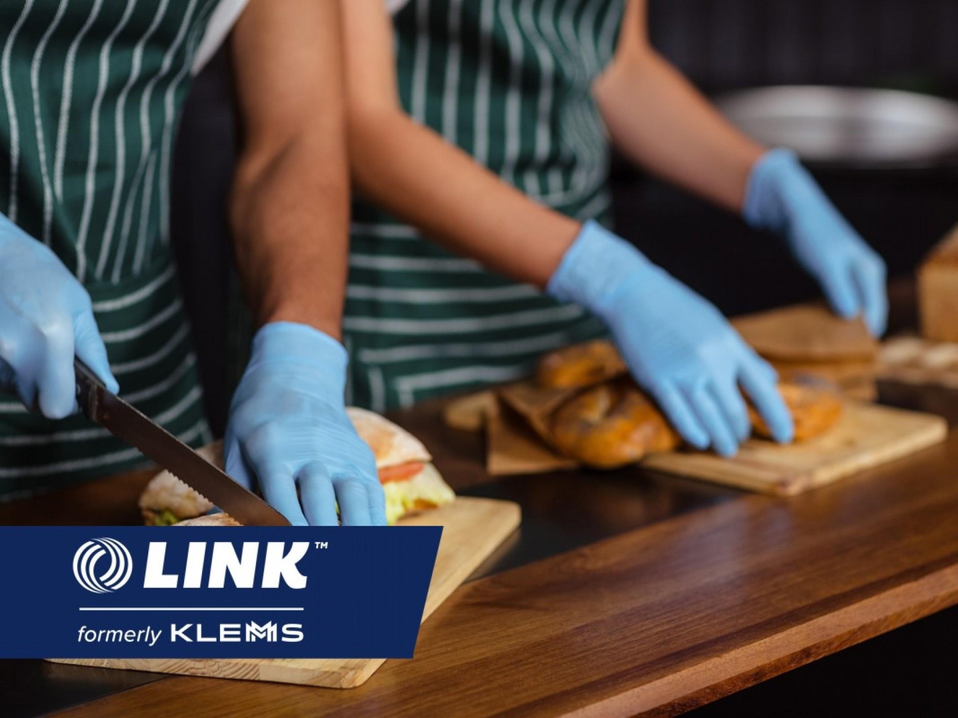 Under Offer Classic Sandwich 580332 1