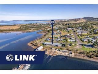The Cannery Dunally Tassie's favorite Seafood Restaurant T/O 900K