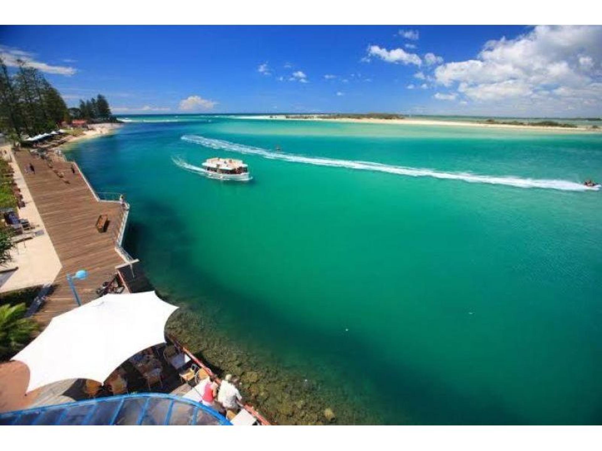 Iconic Bait And Tackle 580985 1