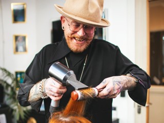 Own a Phenix Salon Suites® Franchise