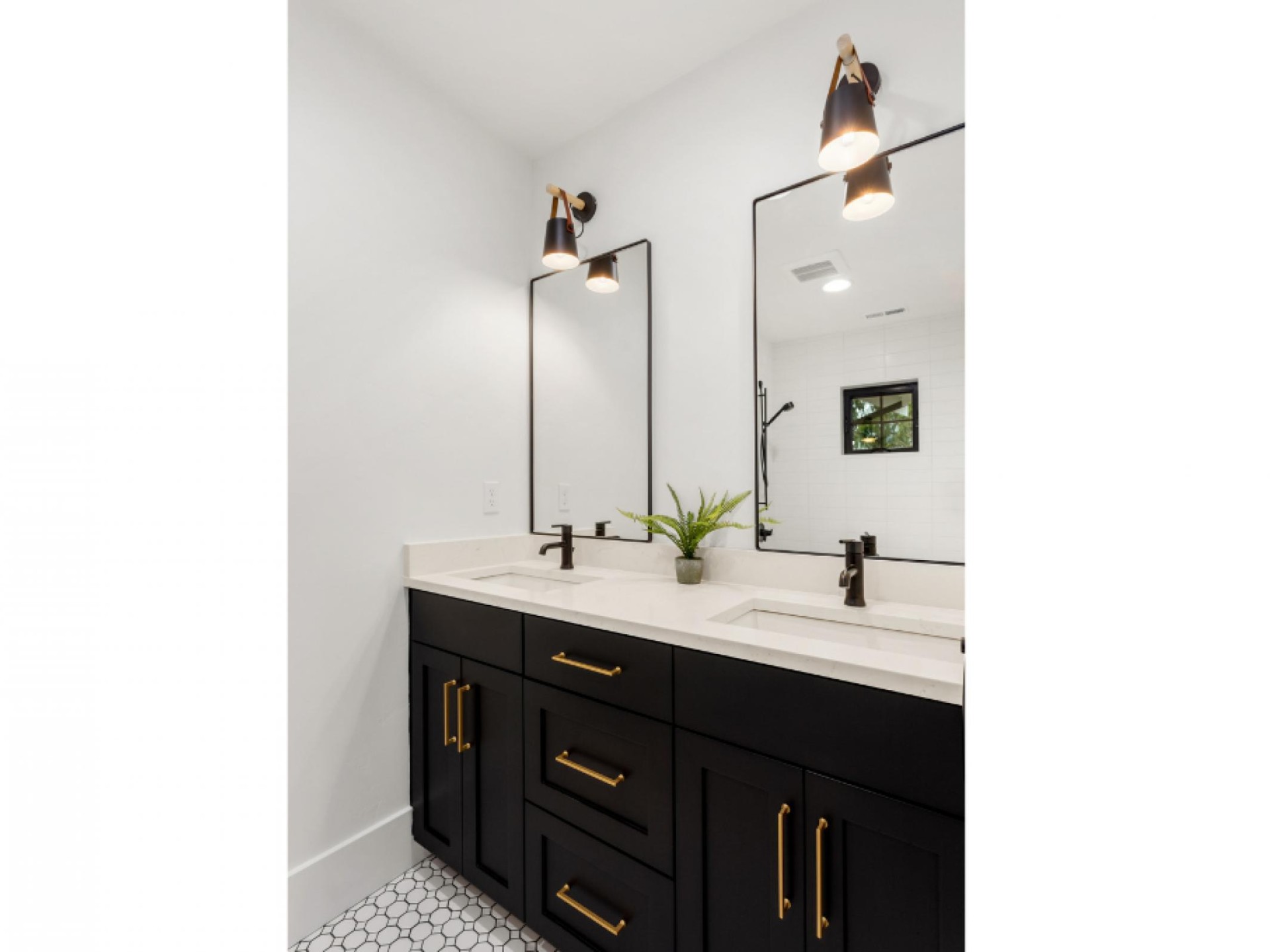 2 Pac Painting Under 582459 2