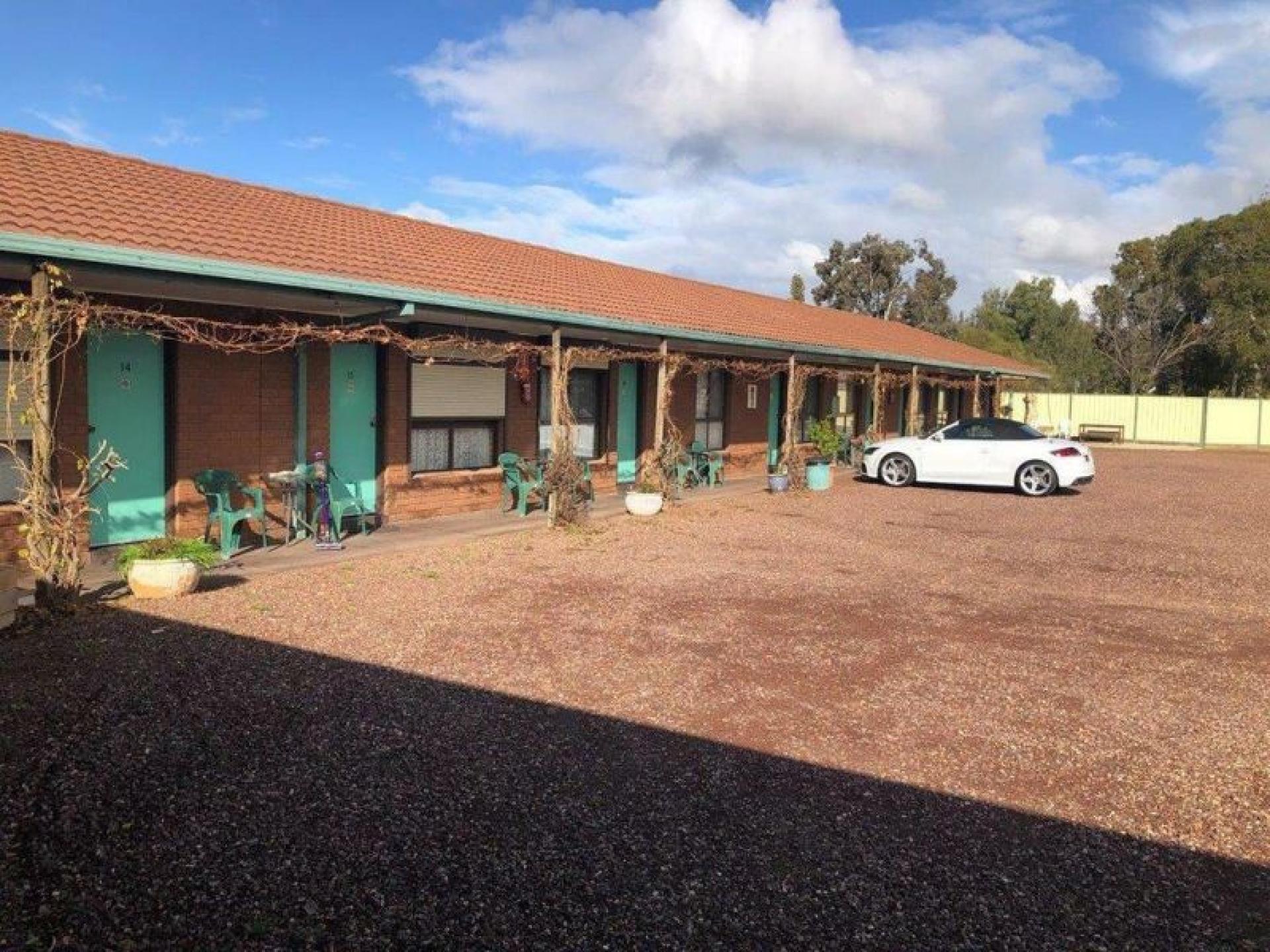 1330mf - Entry Level 583054 2