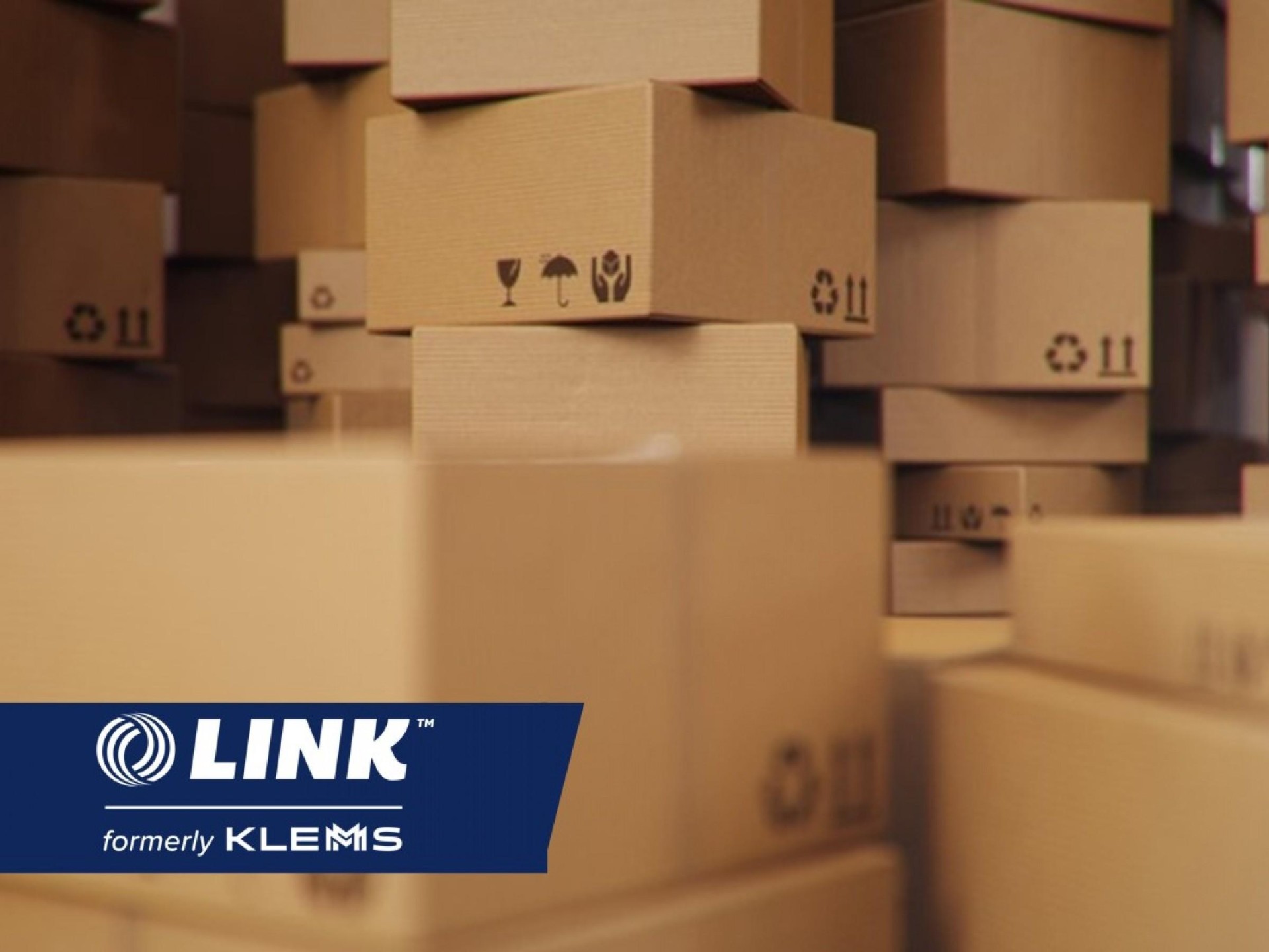 Under Offer Premium Cardboard 583689 1