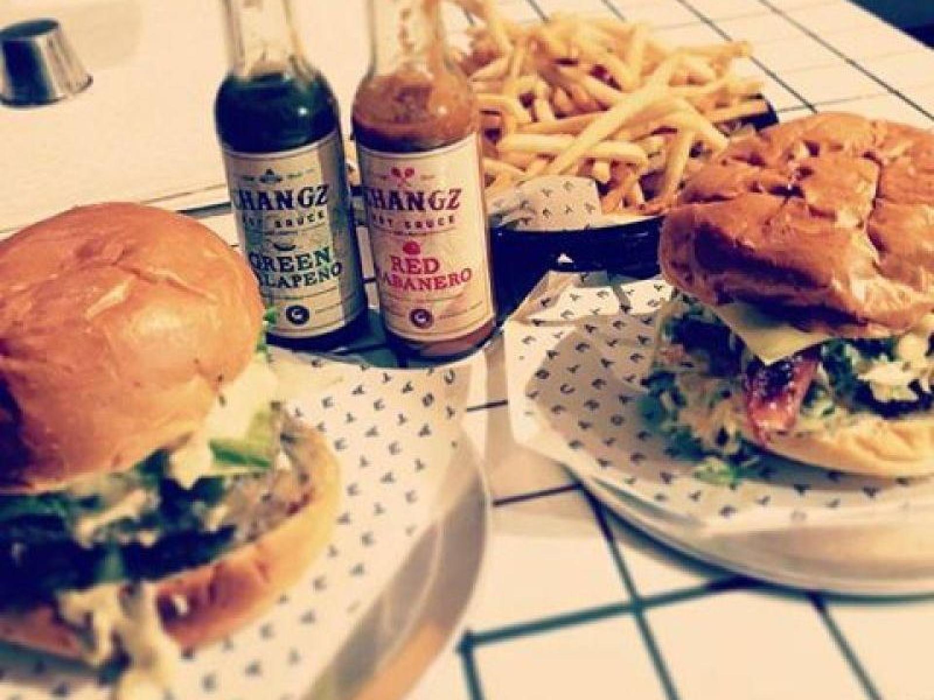 Busy Beach Front Take 583771 2