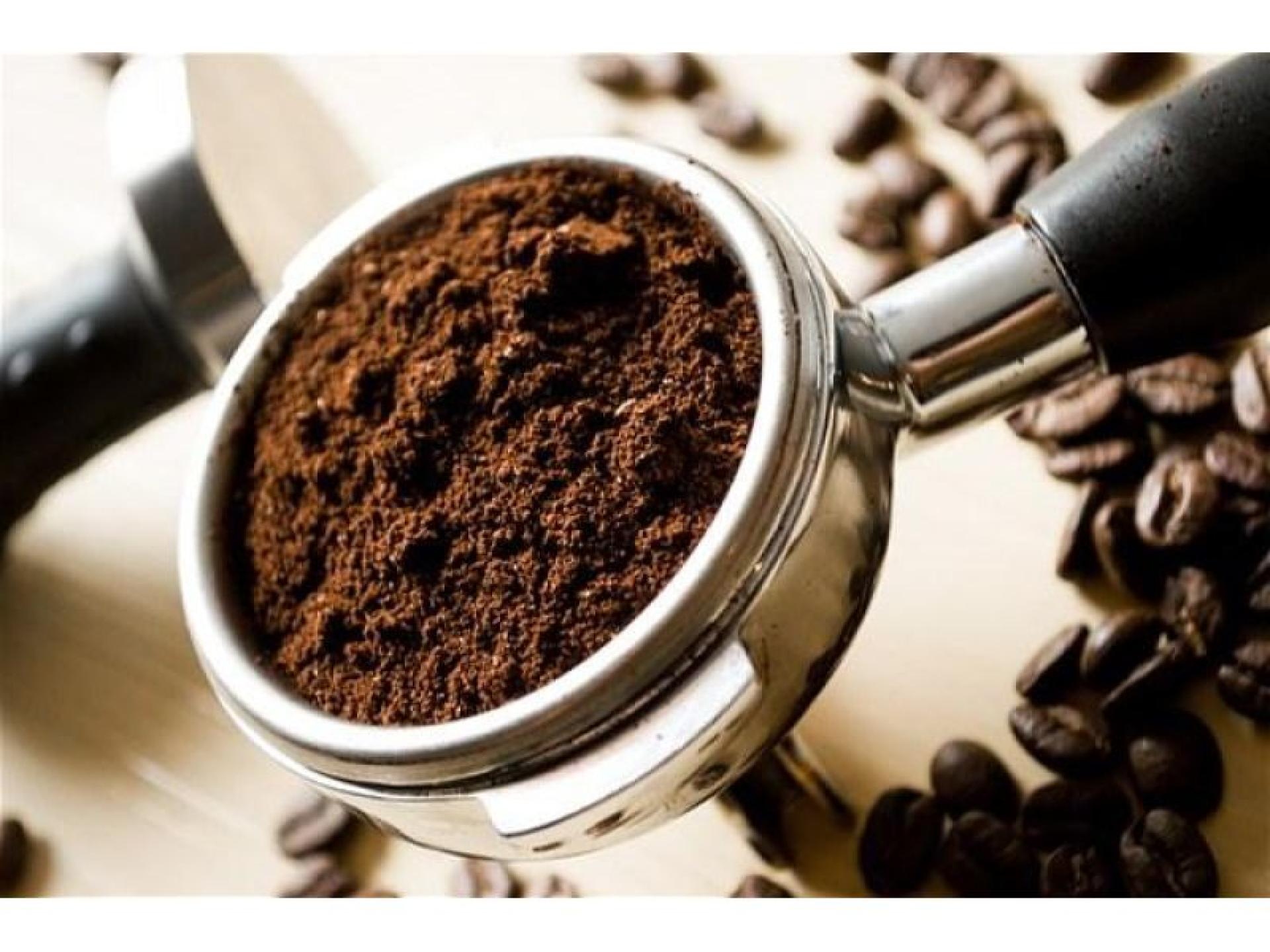 Busy Coffee Shop Selling 583784 1