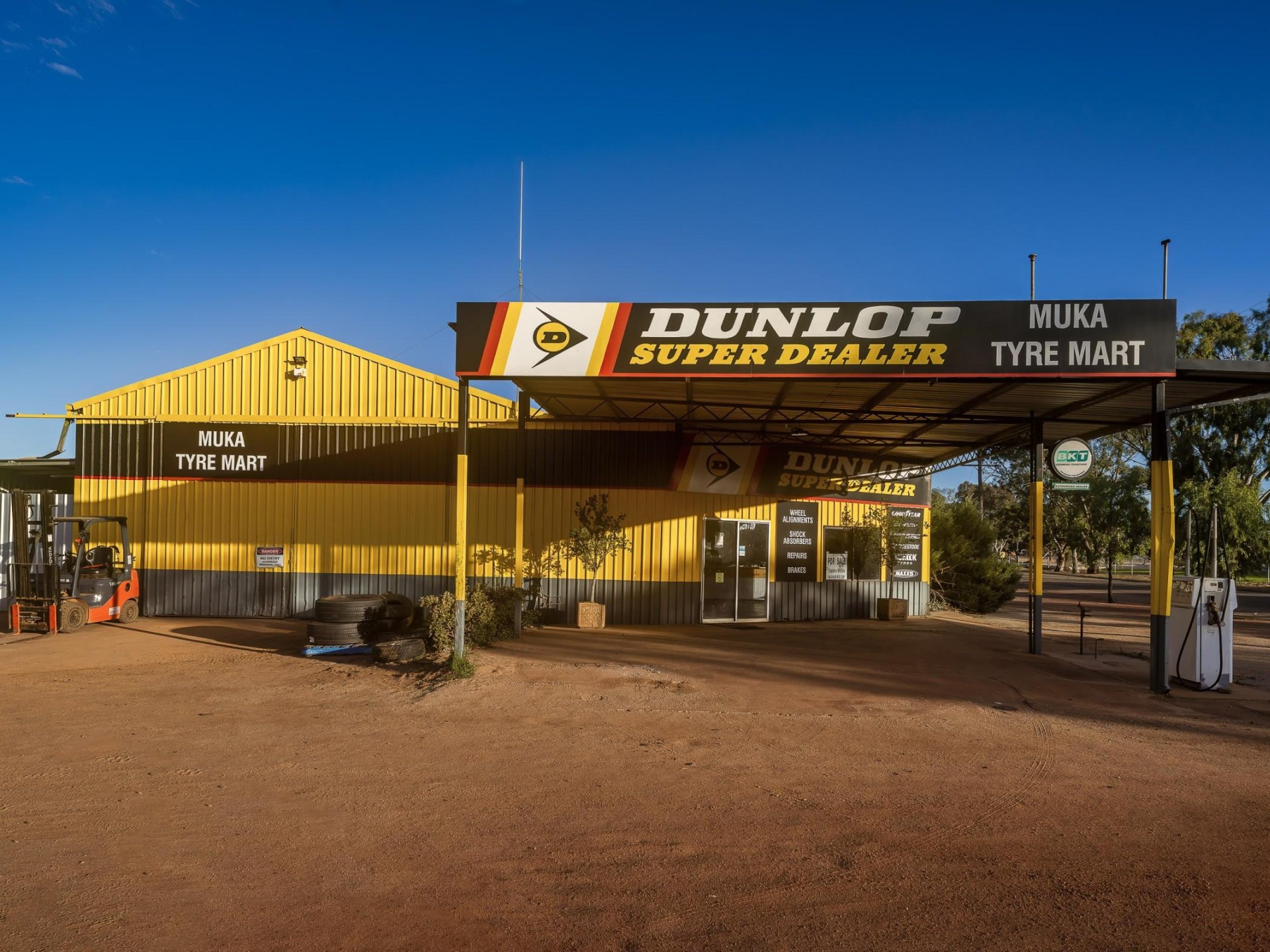 Retail Tyre Outlet 583887 1