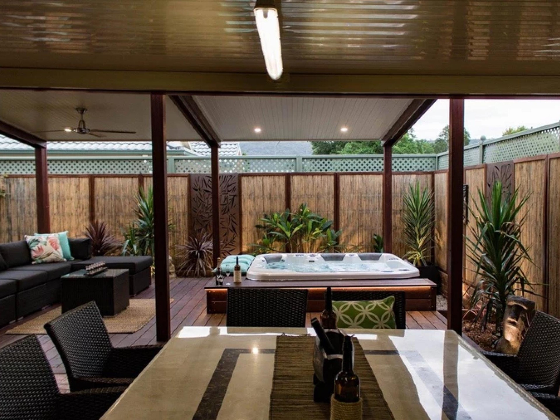 Outdoor Spa Retail Sales 585304 3