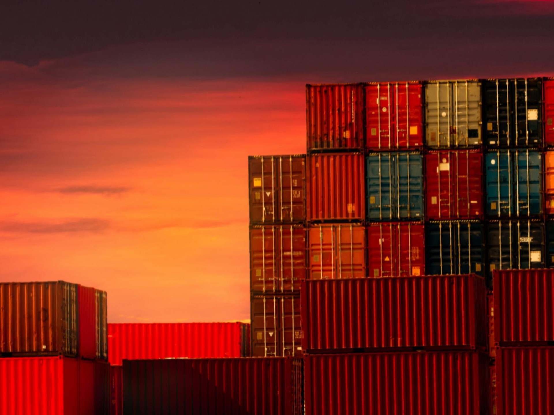 Freight Forwarding Customs Clearing 585727 3