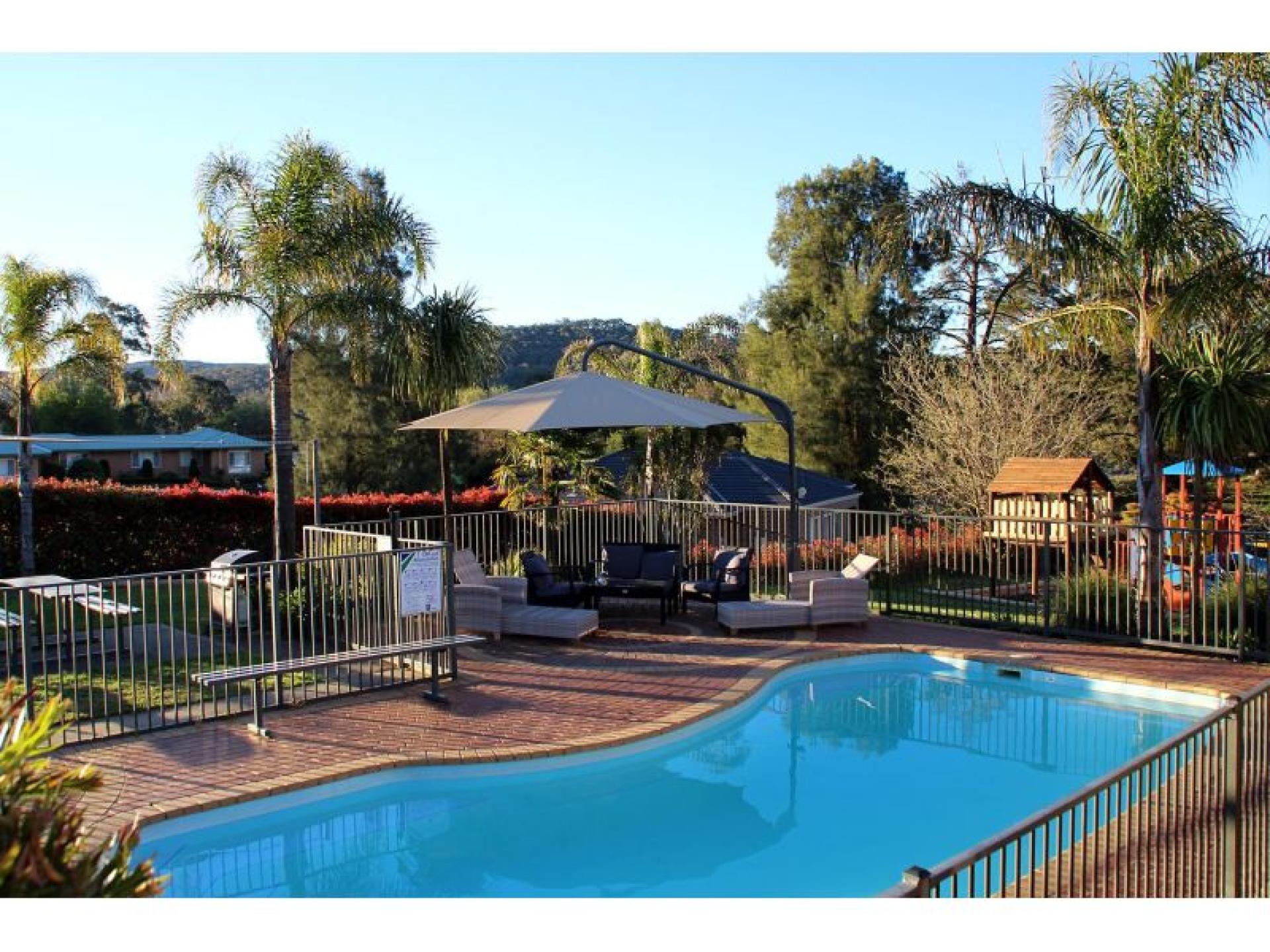 Sold - Hume Country 585932 1