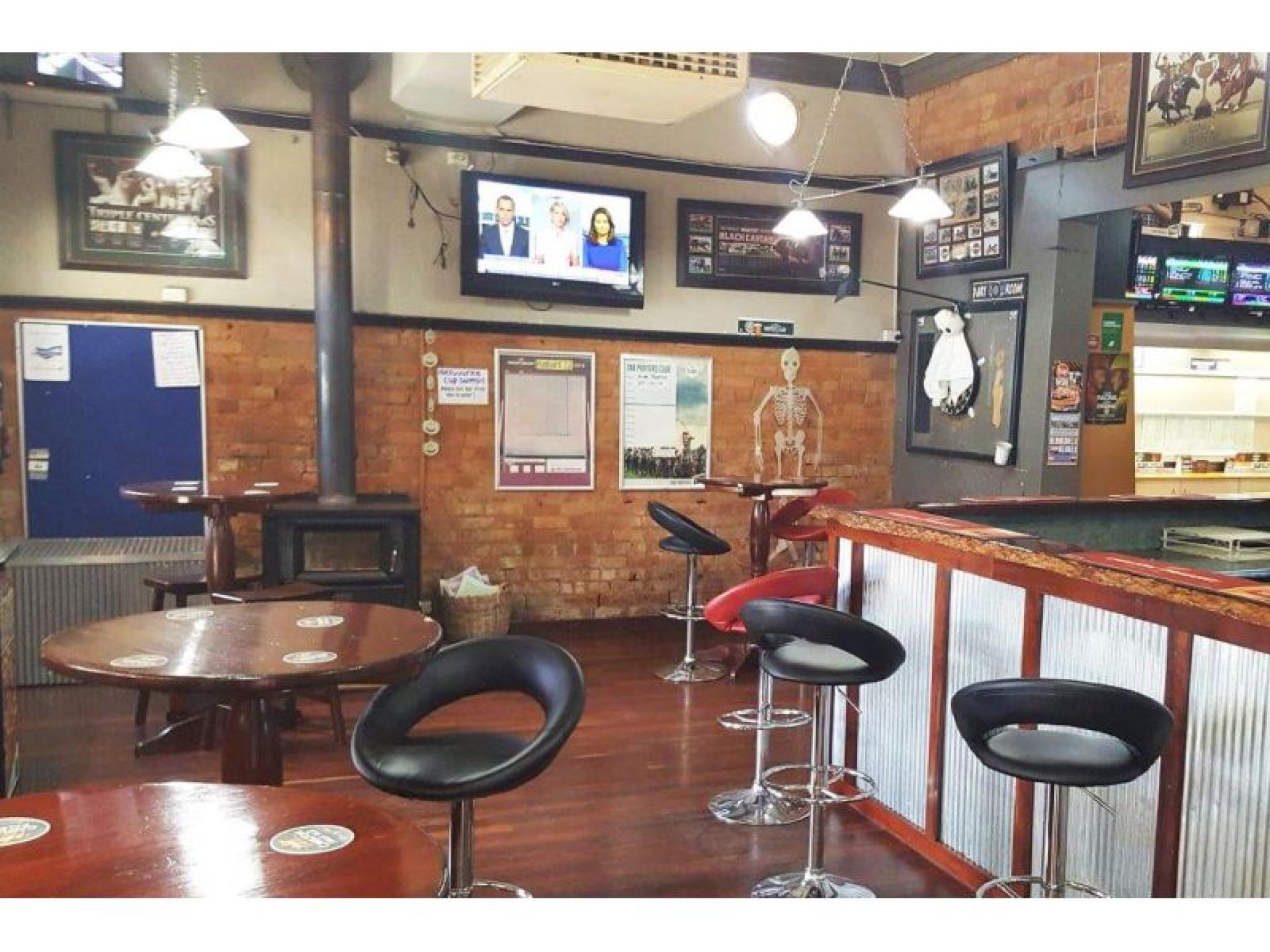 Sold - Corowa Hotel 585944 3