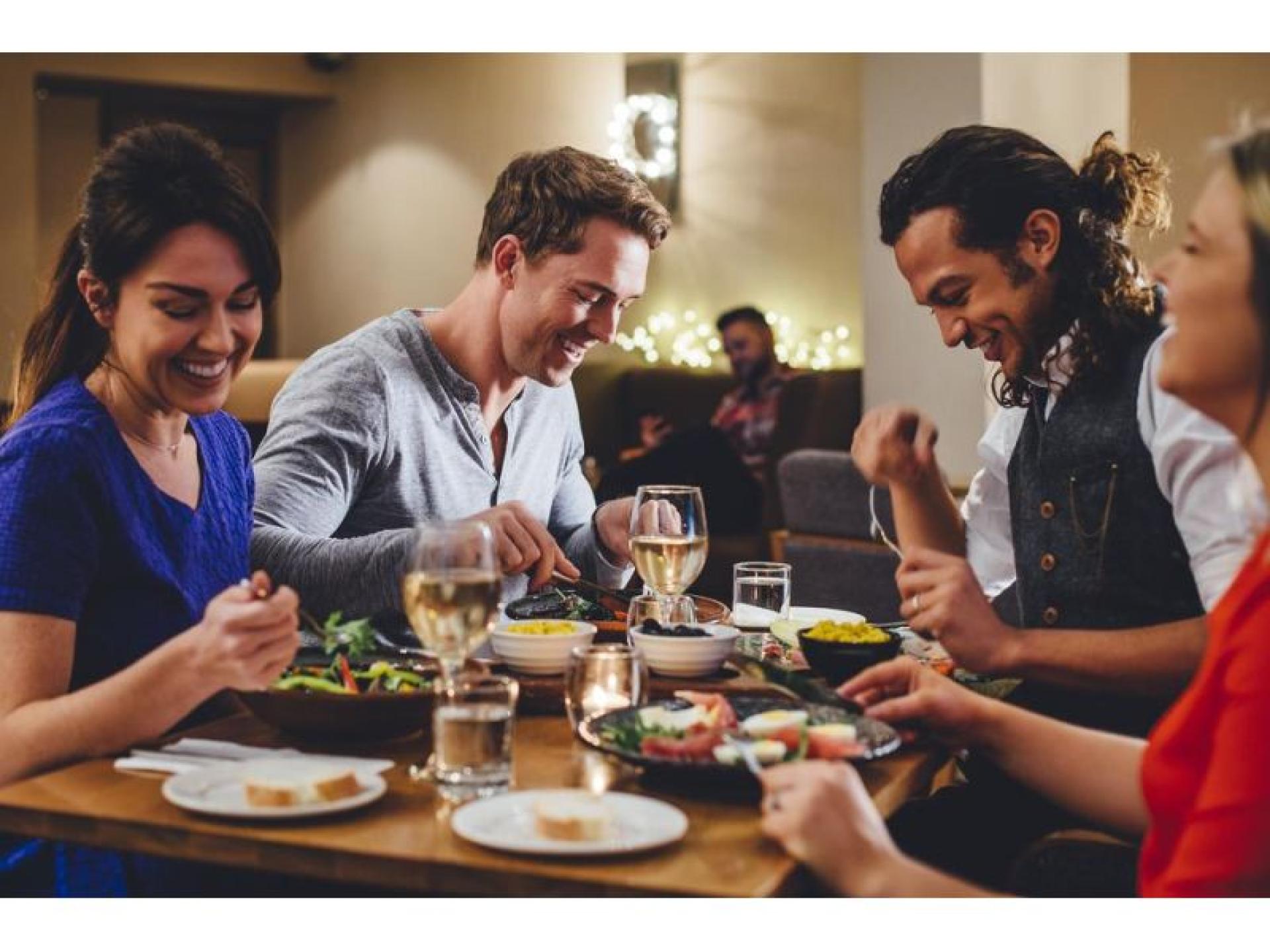 23036 Fast Growing Café 585961 2