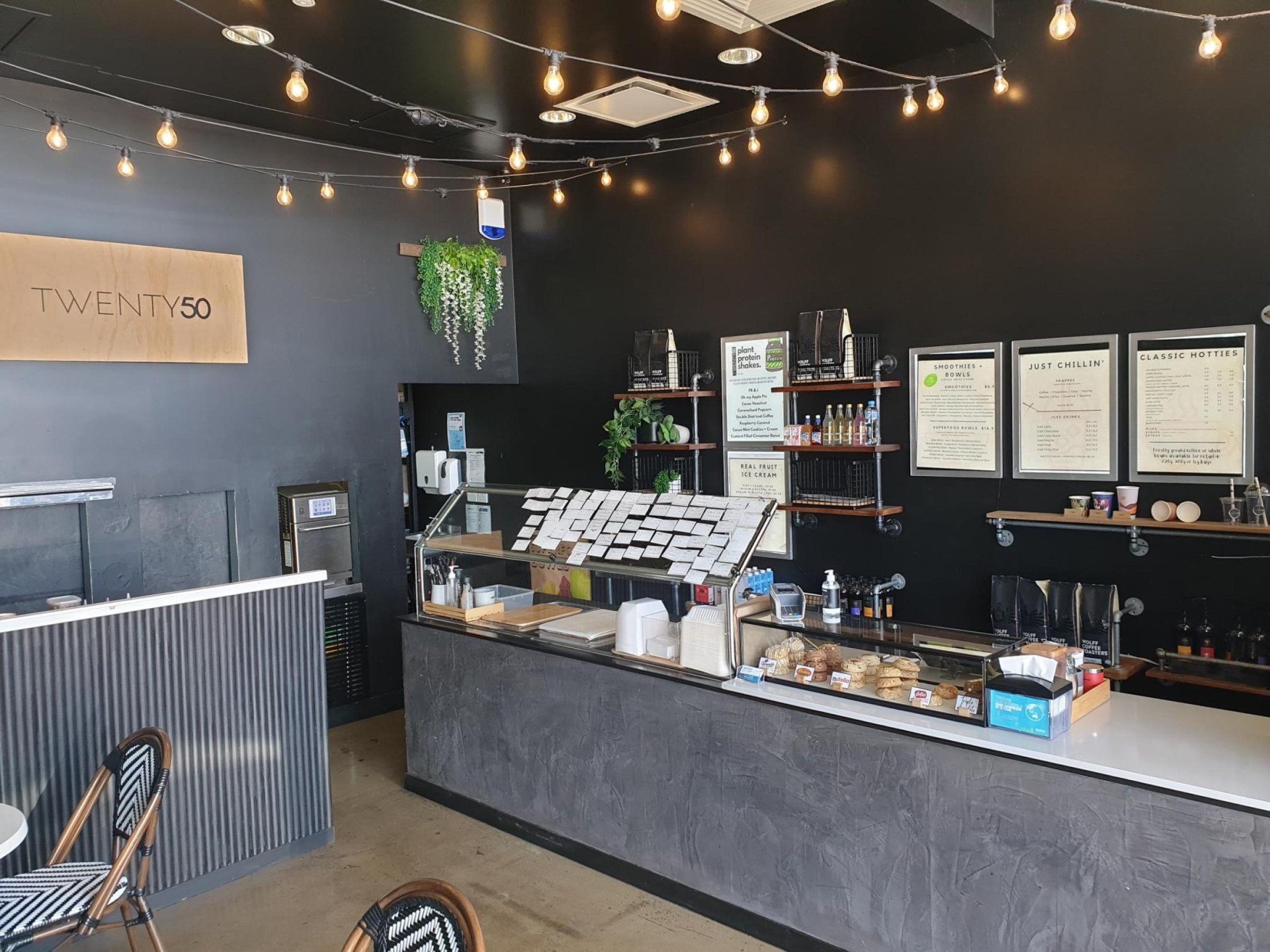 Twenty50 Coffee Shop Cafe 586404 1
