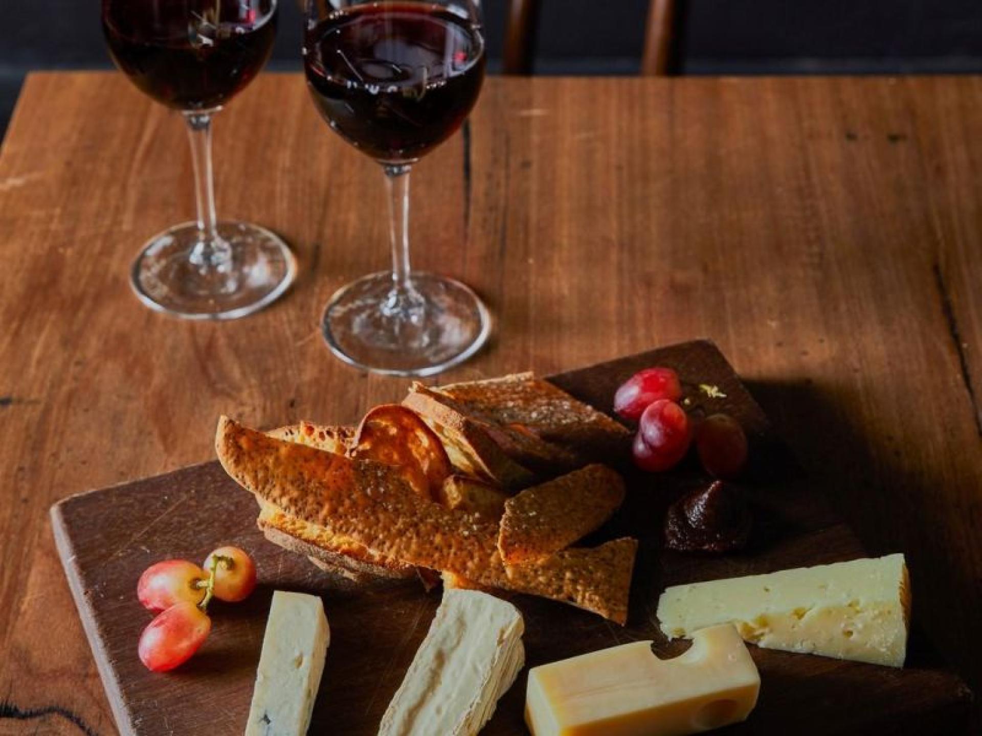 Vibrant Wine Bar For 586551 1