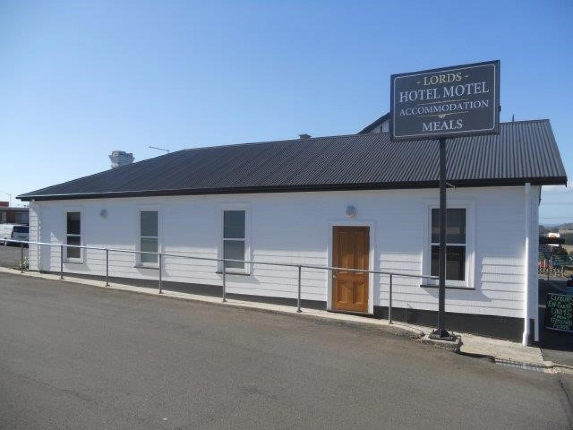 Leasehold Landmark Lords Hotel 586876 2