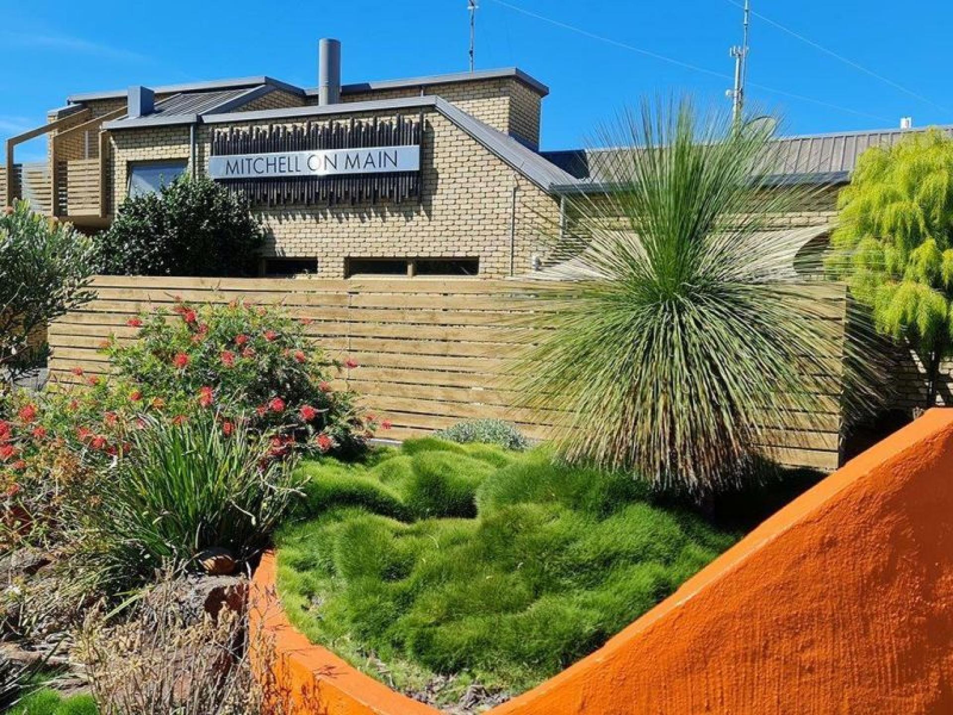 A Cracking Motel That 588384 2