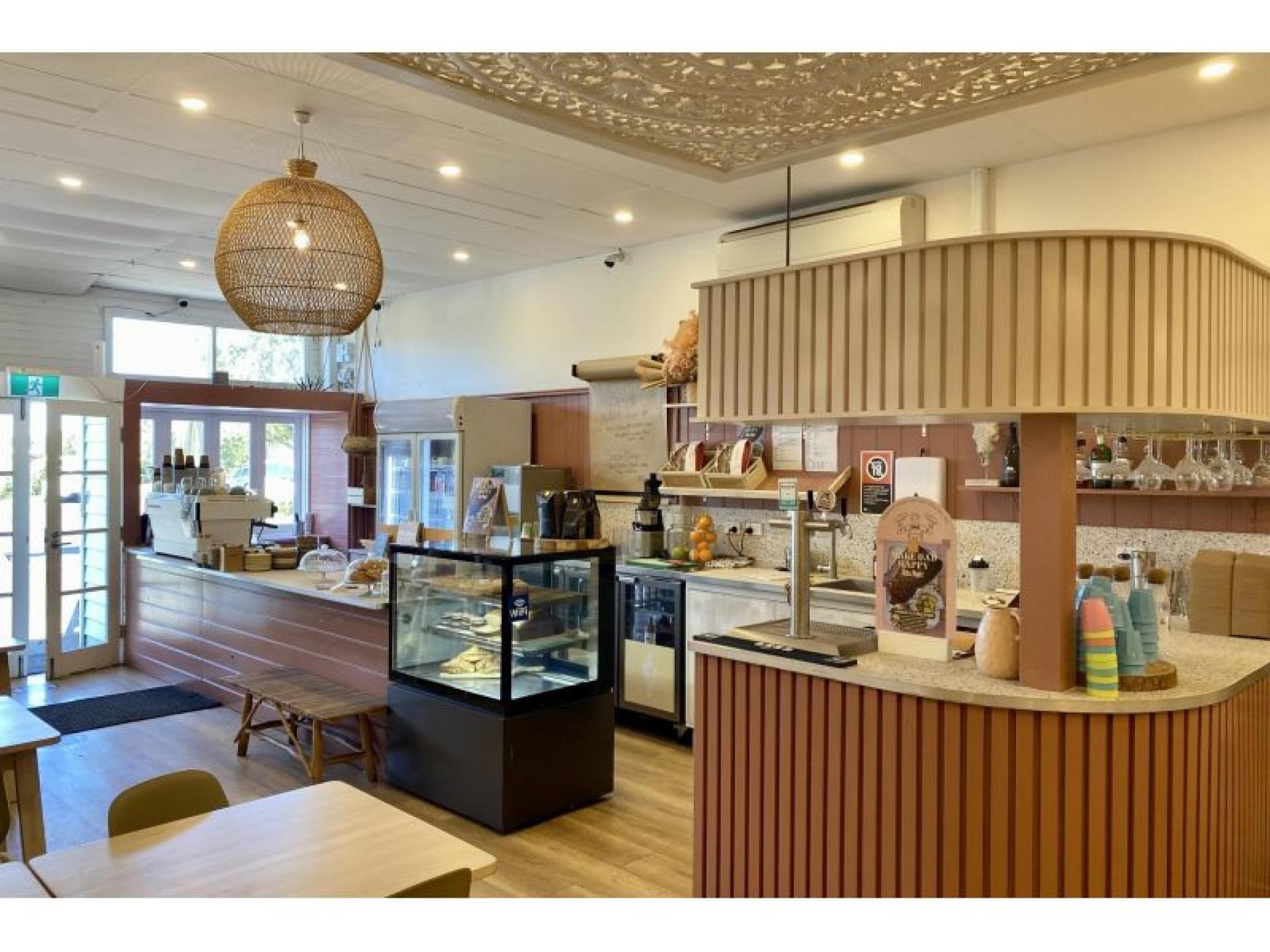 Trendy Café & Burger 589863 2