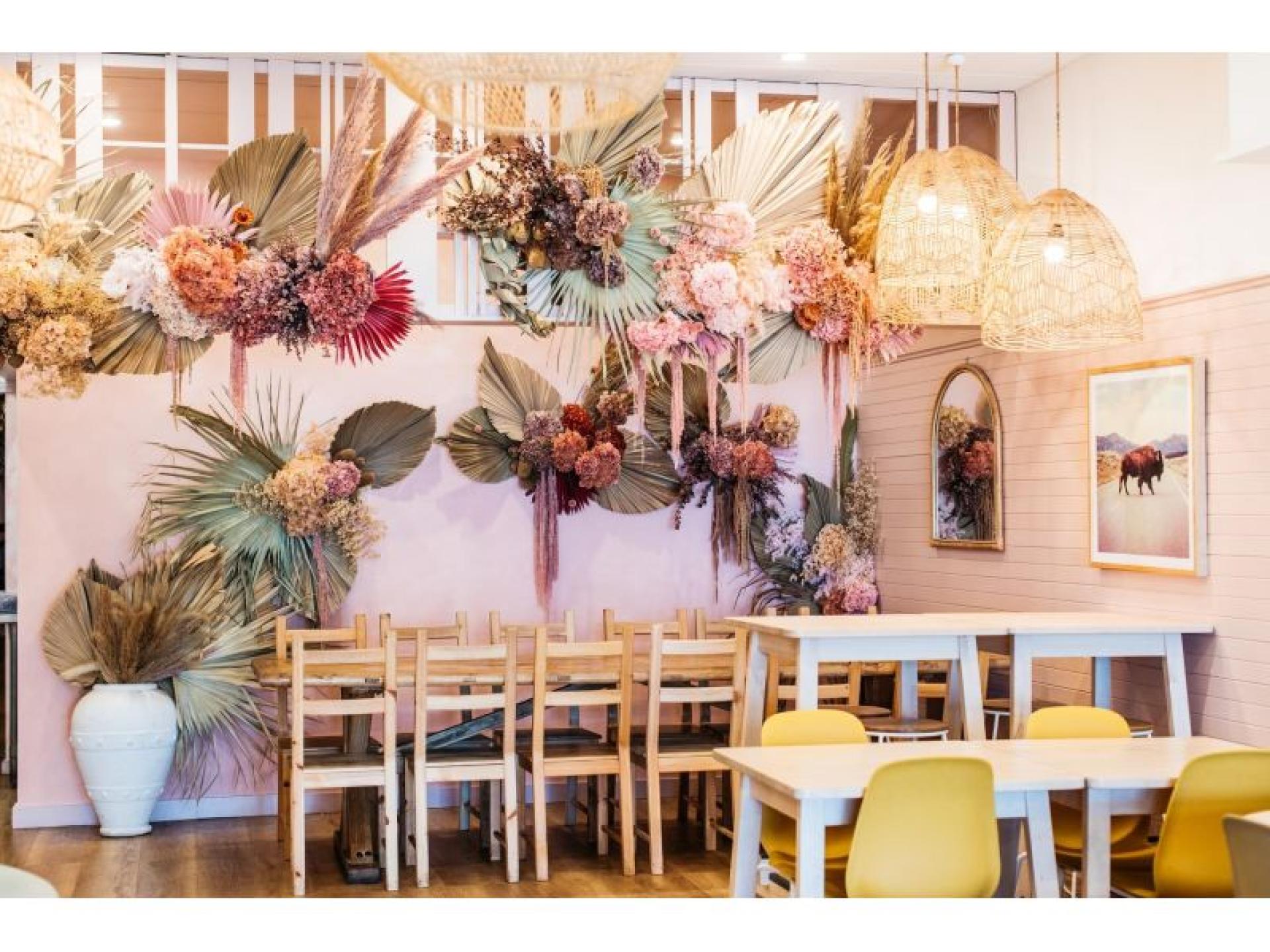 Trendy Café & Burger 589863 3