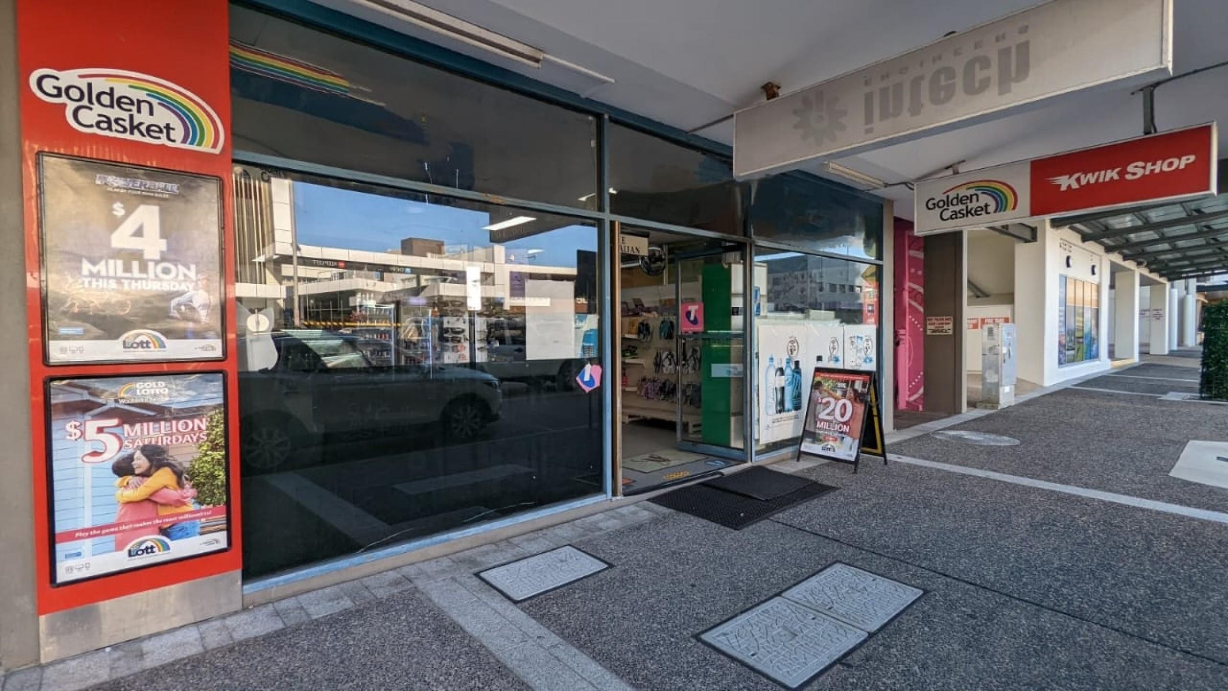 Convenience Store With Lotto 590214 2