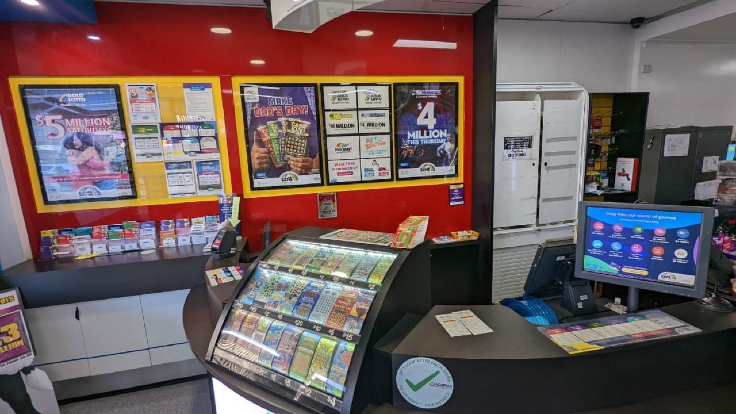Convenience Store With Lotto 590214 1