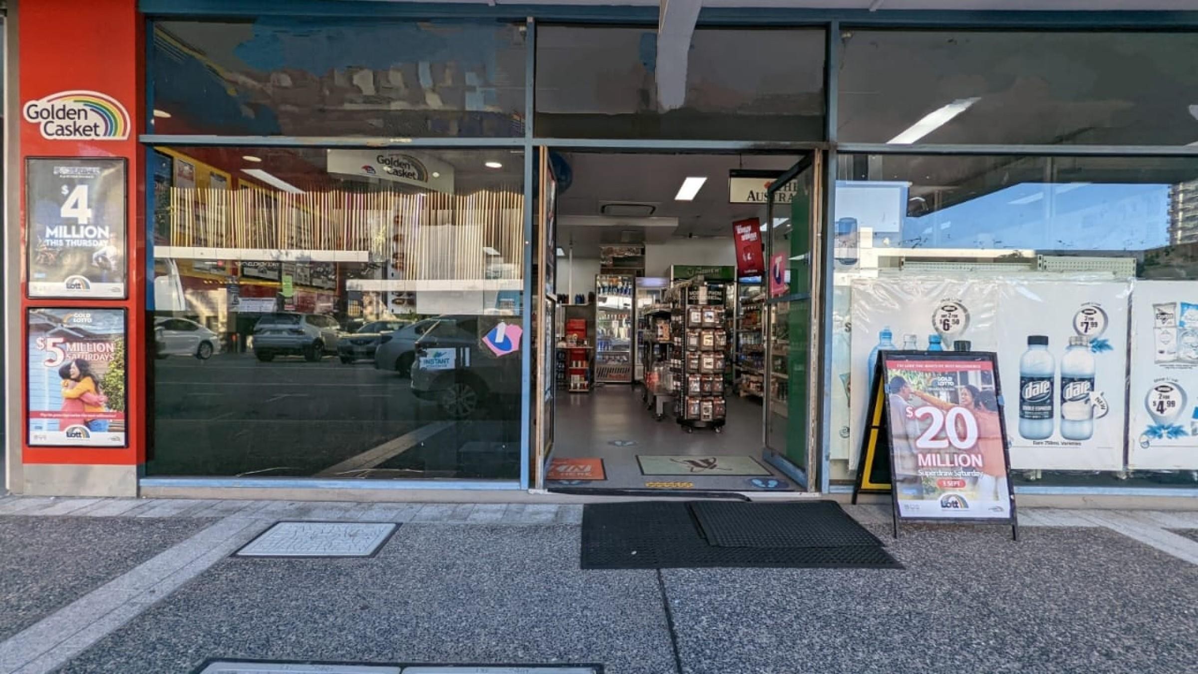 Convenience Store With Lotto 590214 3