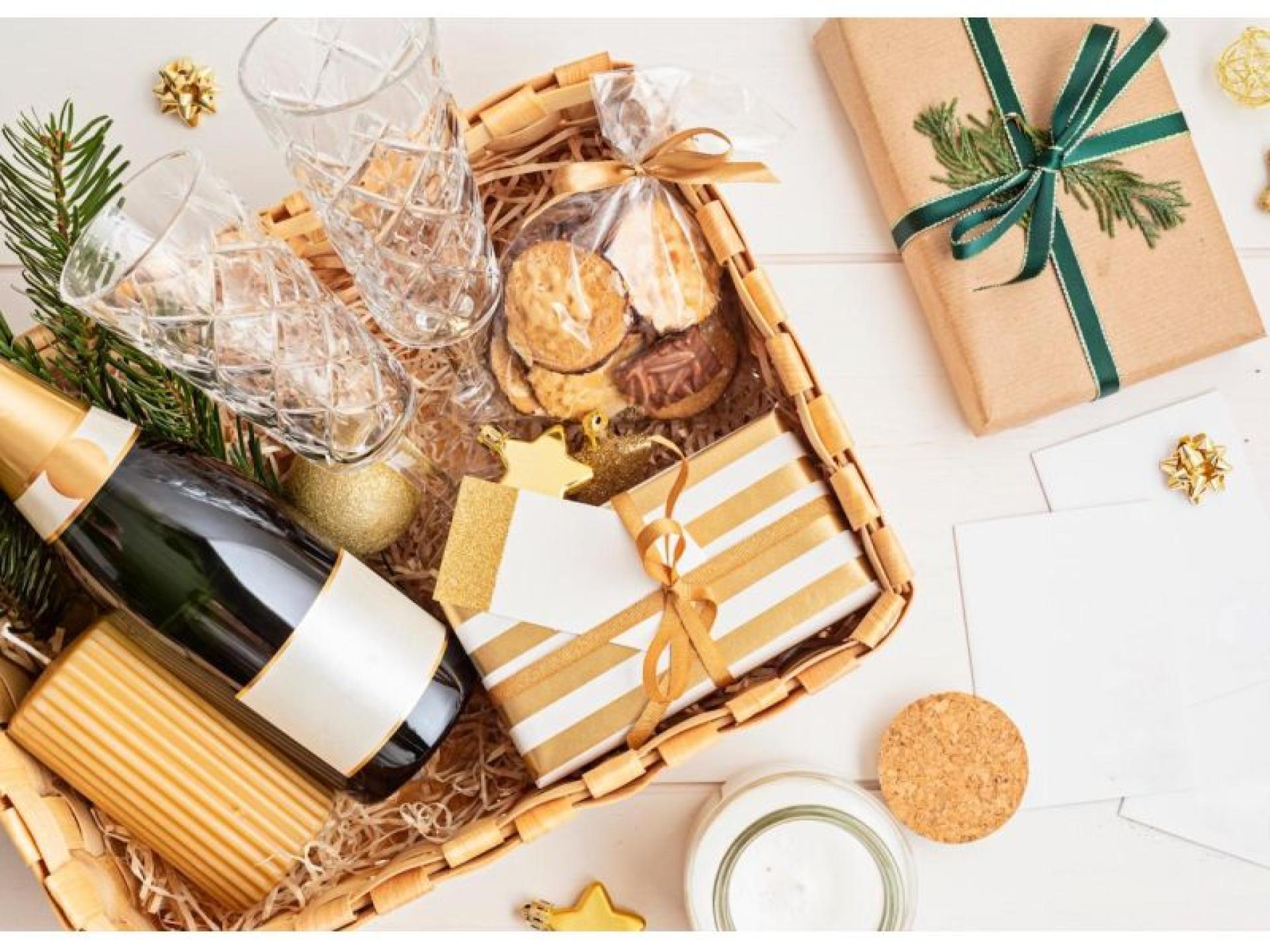 Online Gift And Hamper 590439 1