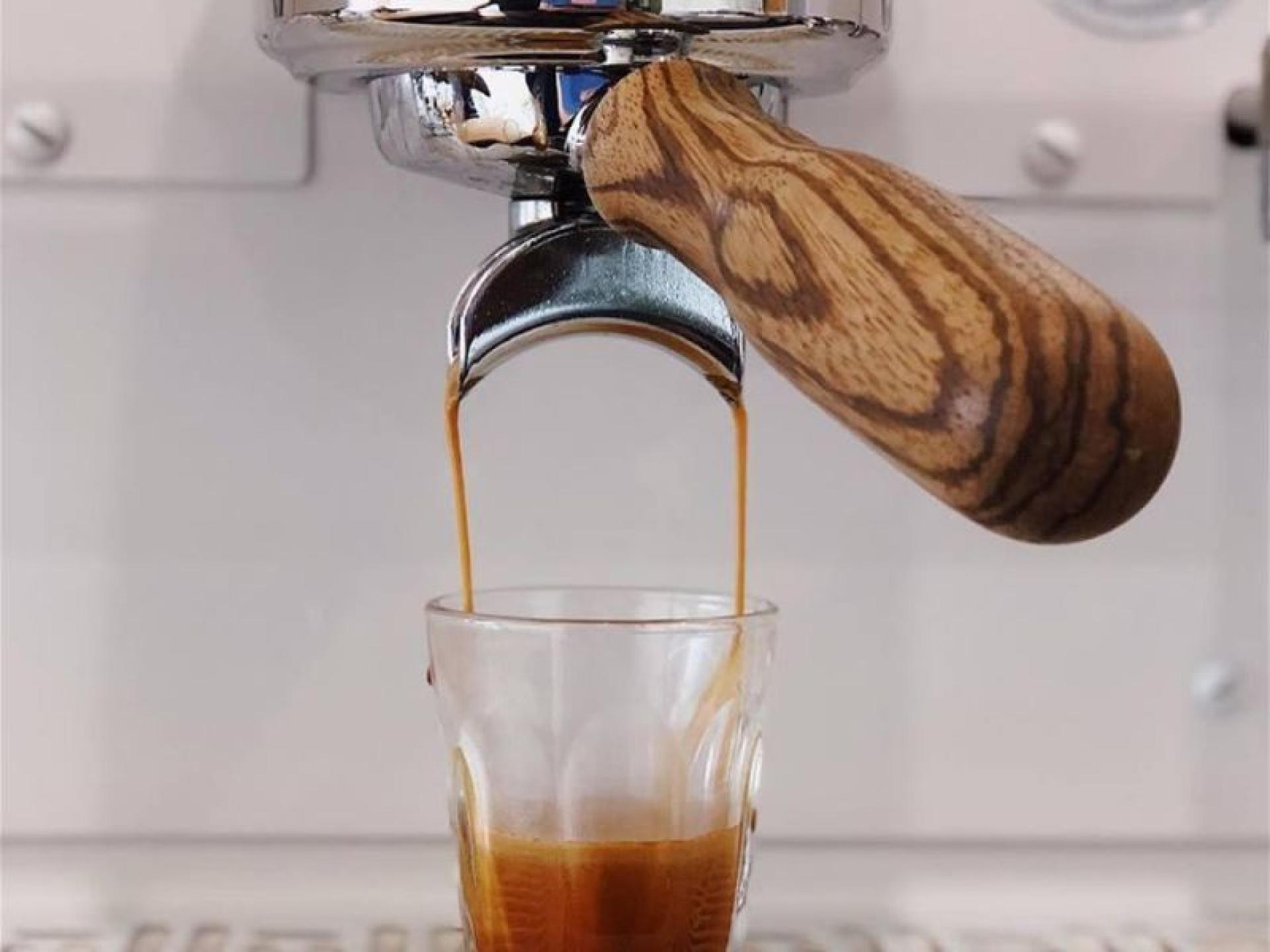 Trendy Small Cafe For 590591 1