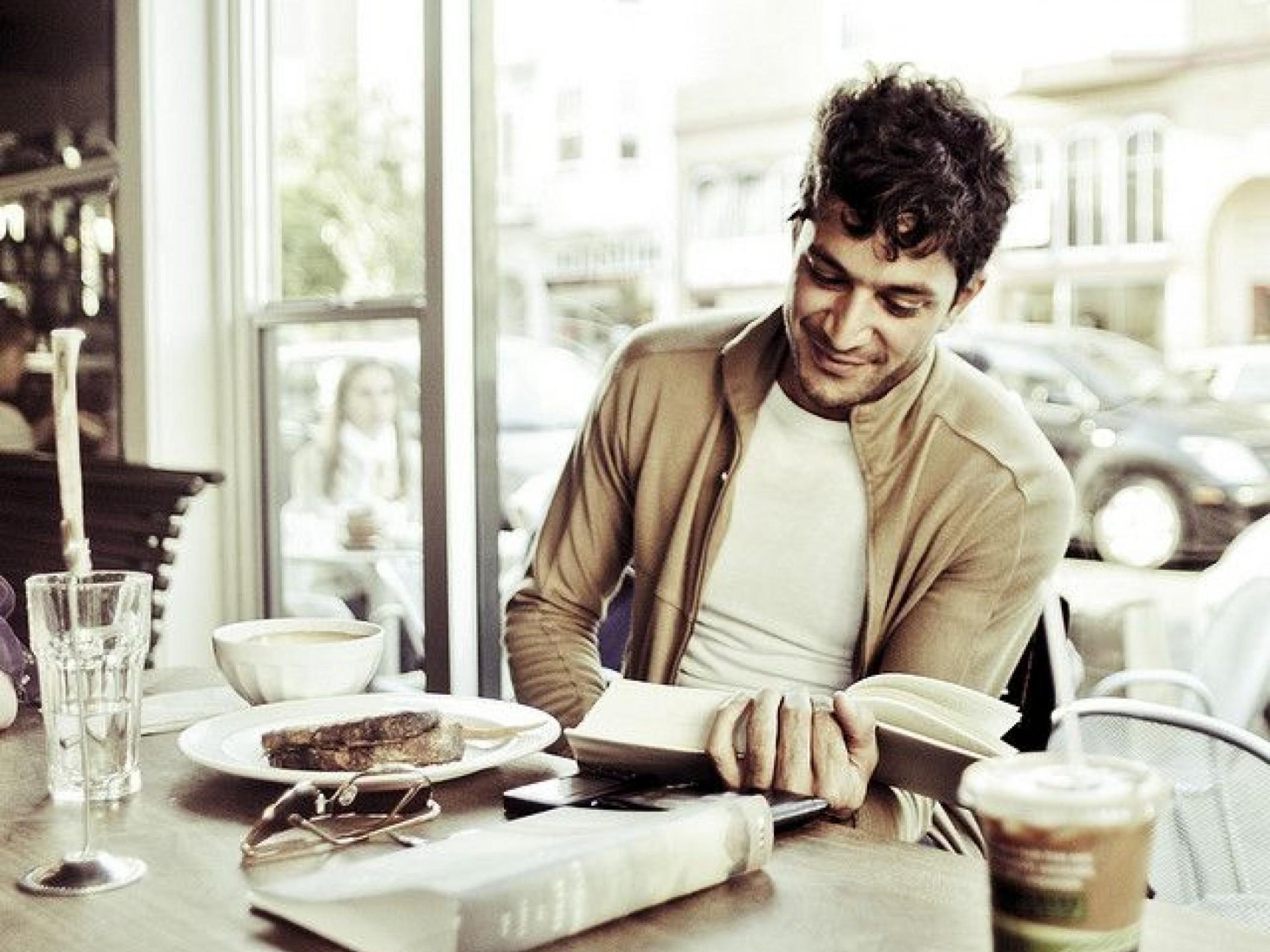 Cafe In A Sensational 590959 3