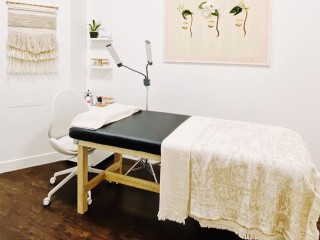 Own a Phenix Salon Suites® Franchise