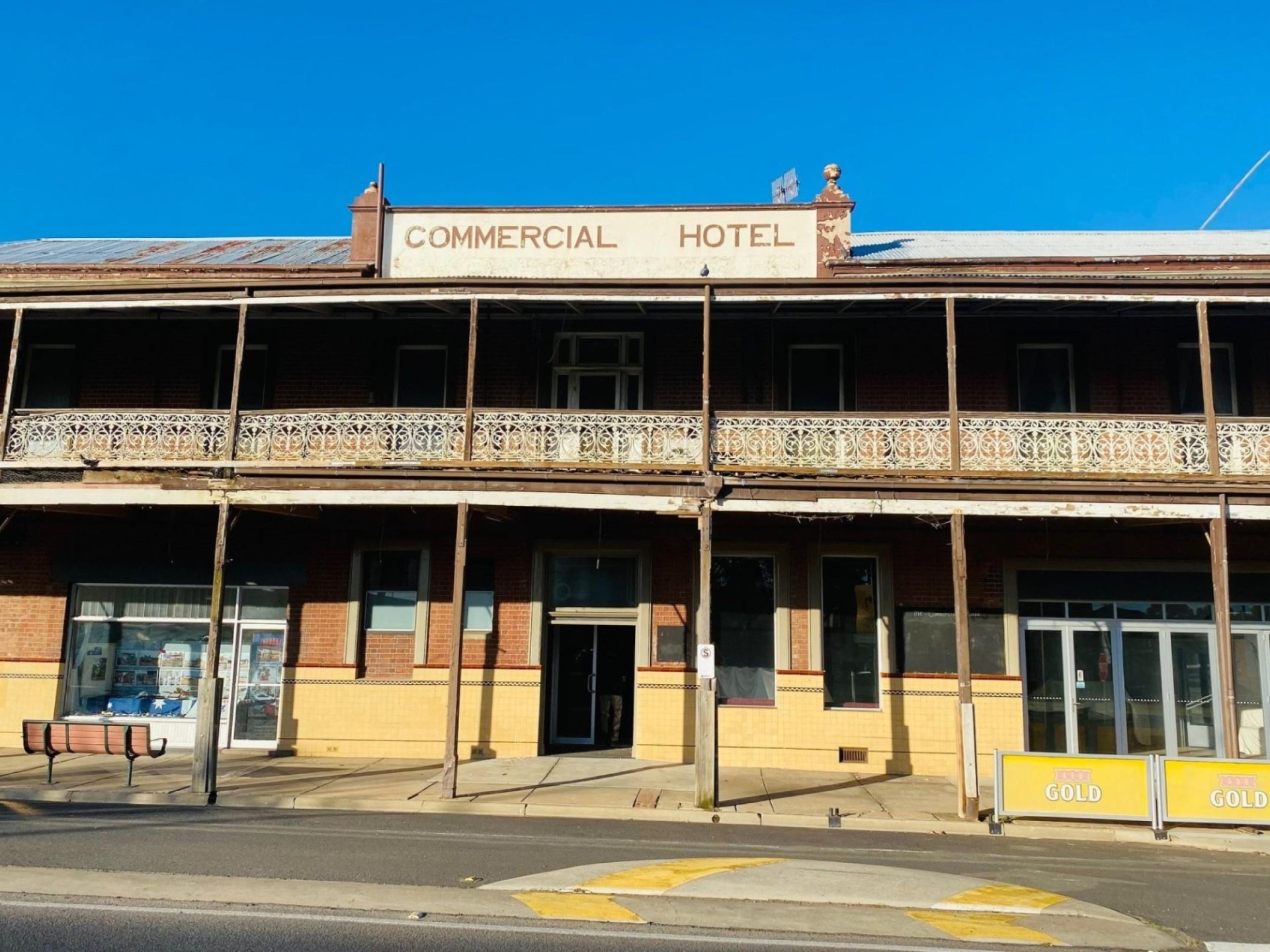 Unreserved Auction - Commercial 592510 1