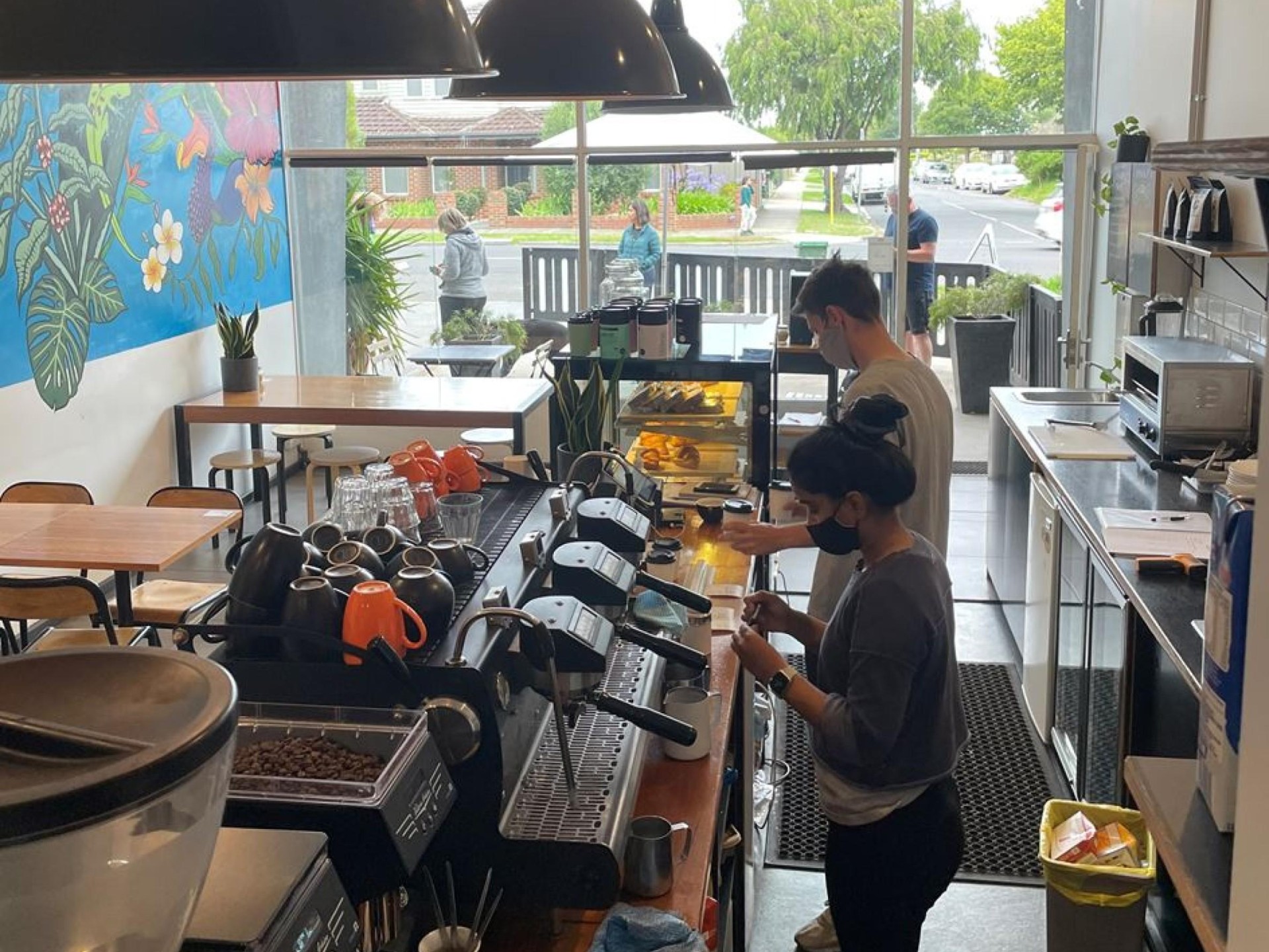 Newport Destination - Iconic 593579 3