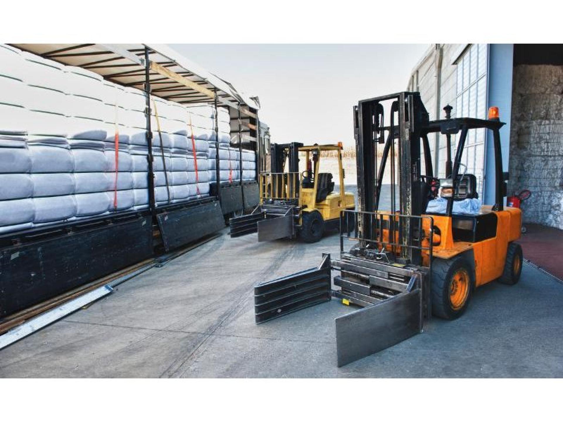 Sold! Forklift And Material 594174 1