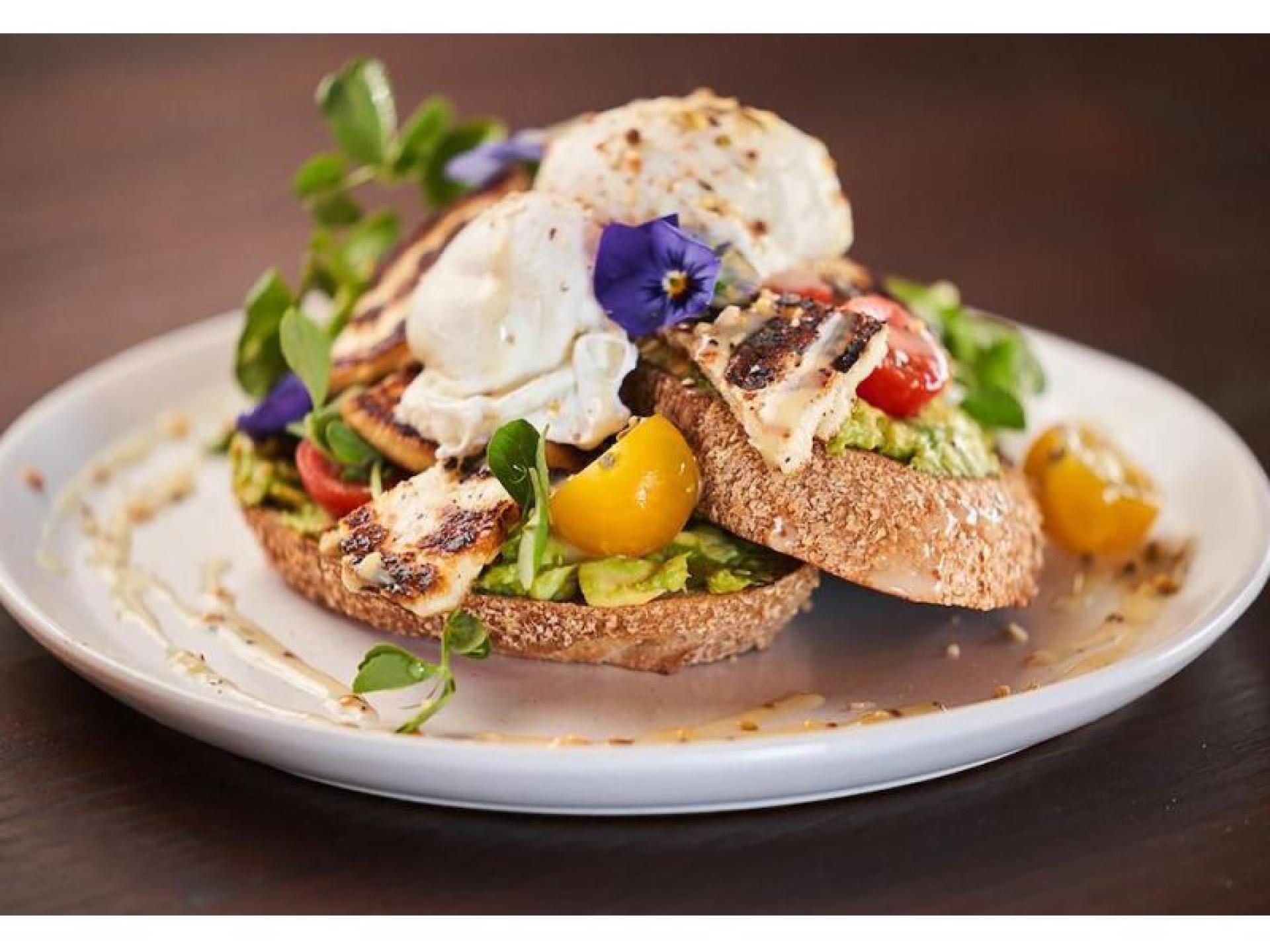 Licensed Cafe With Multiple 594341 2