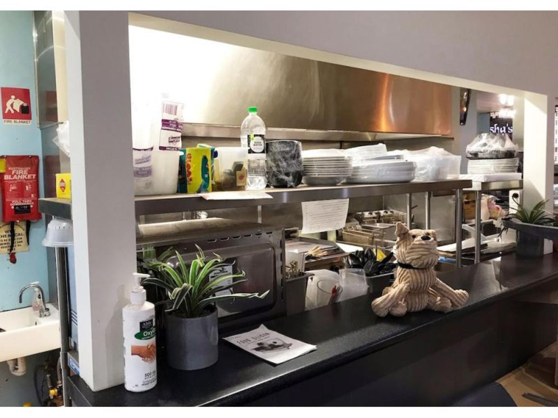 Under Offer - Cafe 594379 3