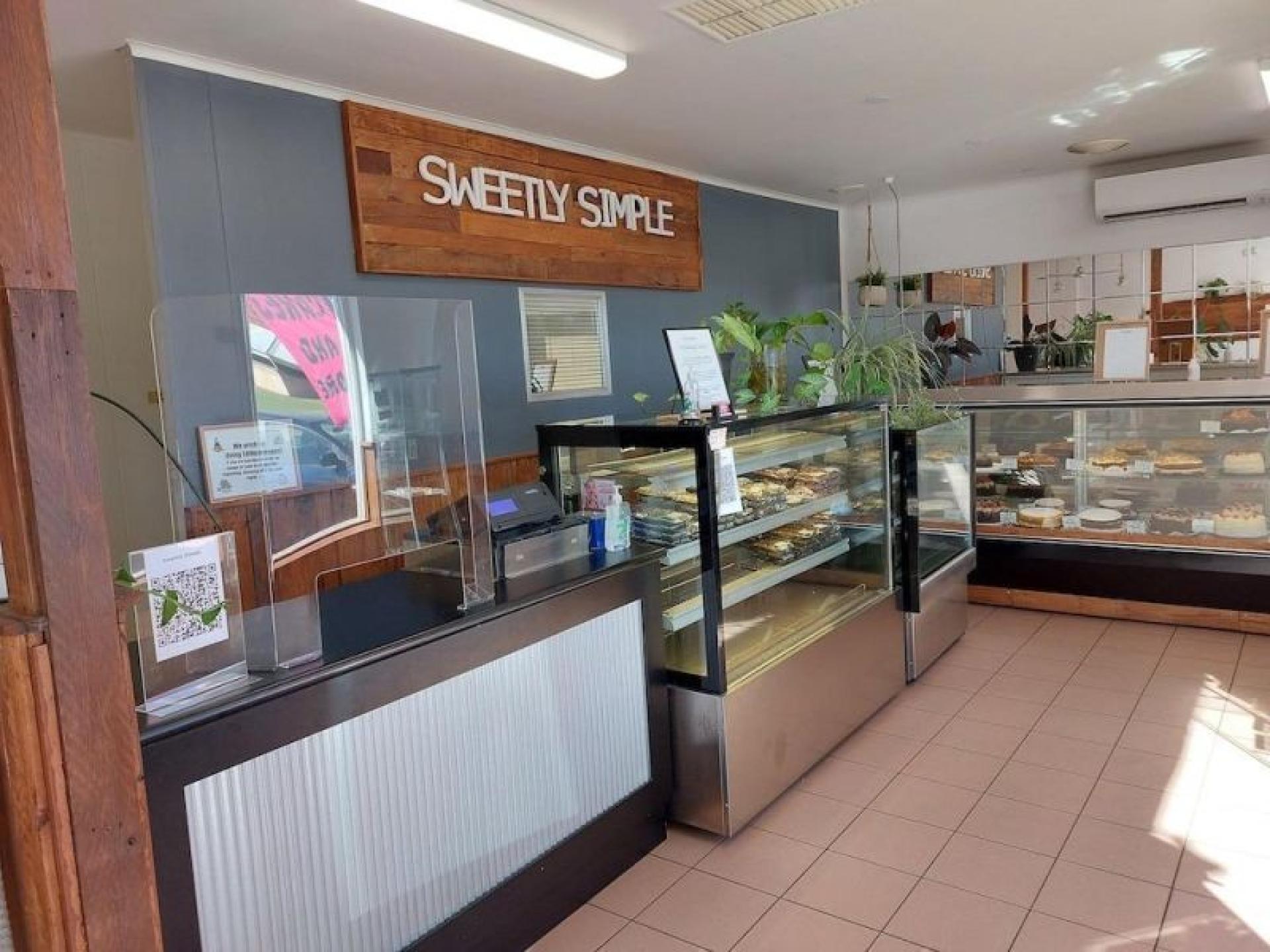 Sold-retail Specialty Cake Shop 594383 2