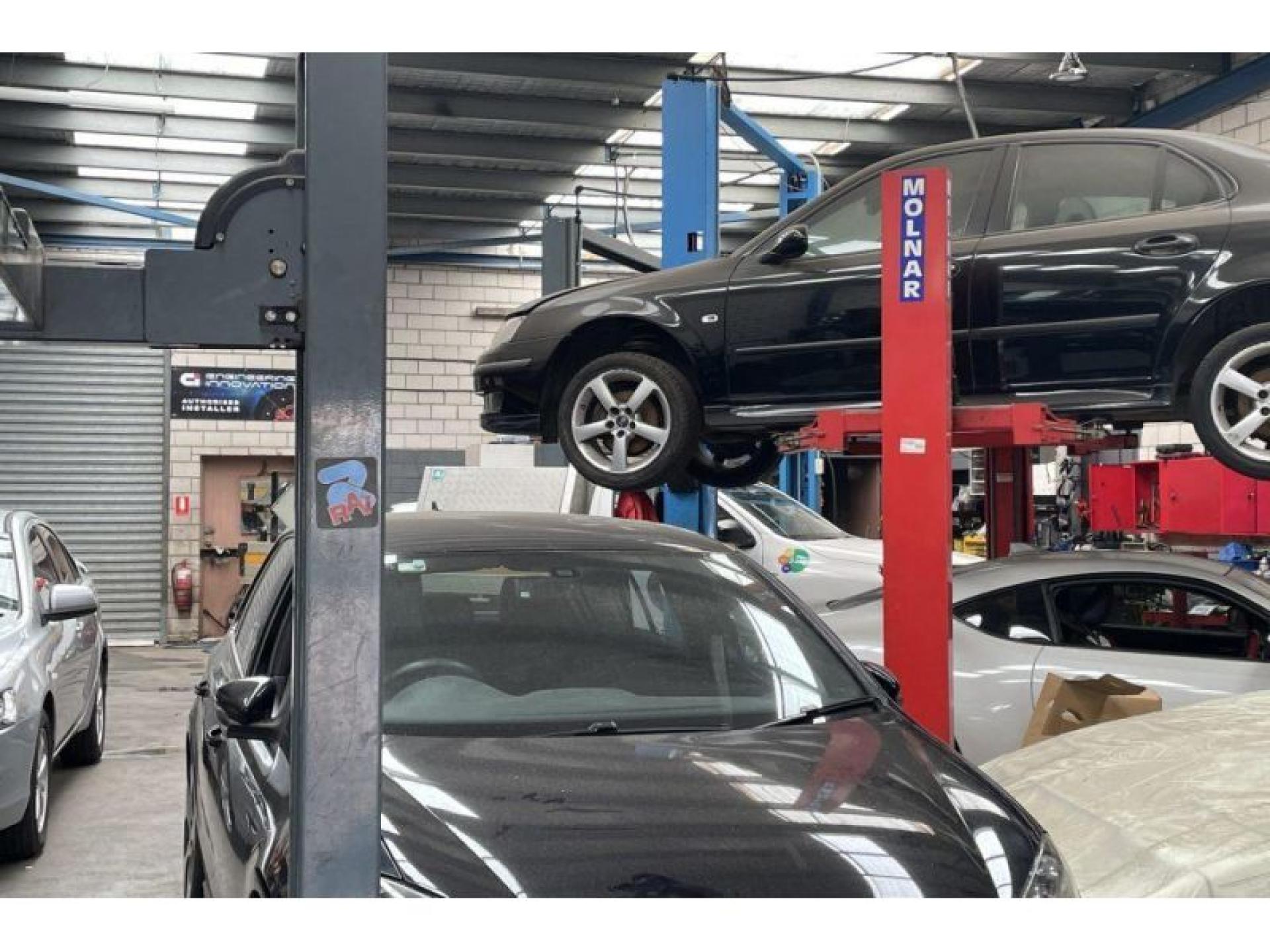 Under Offer - Motor 594404 3