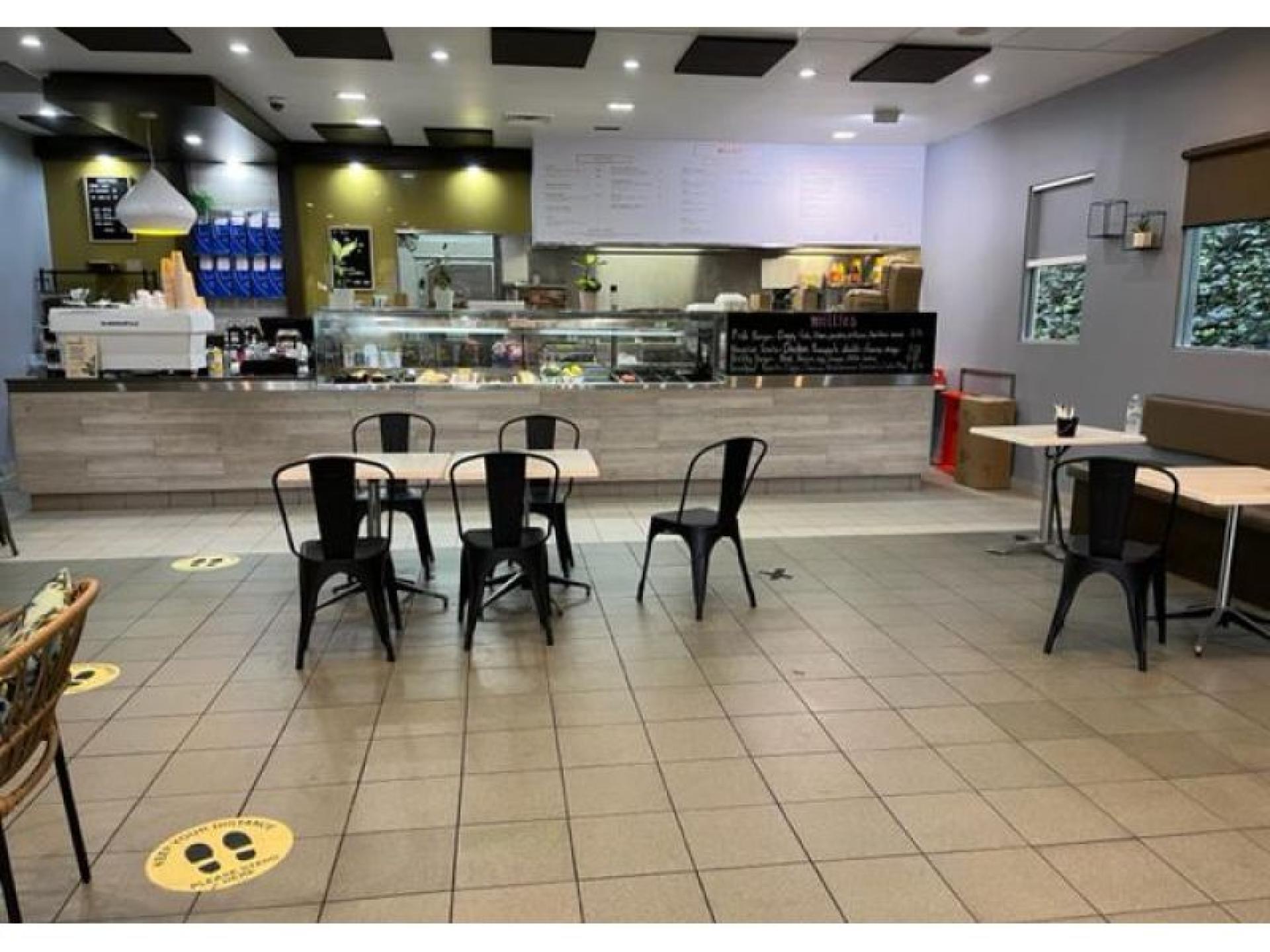 Busy Cafe And Takeaway 594436 2