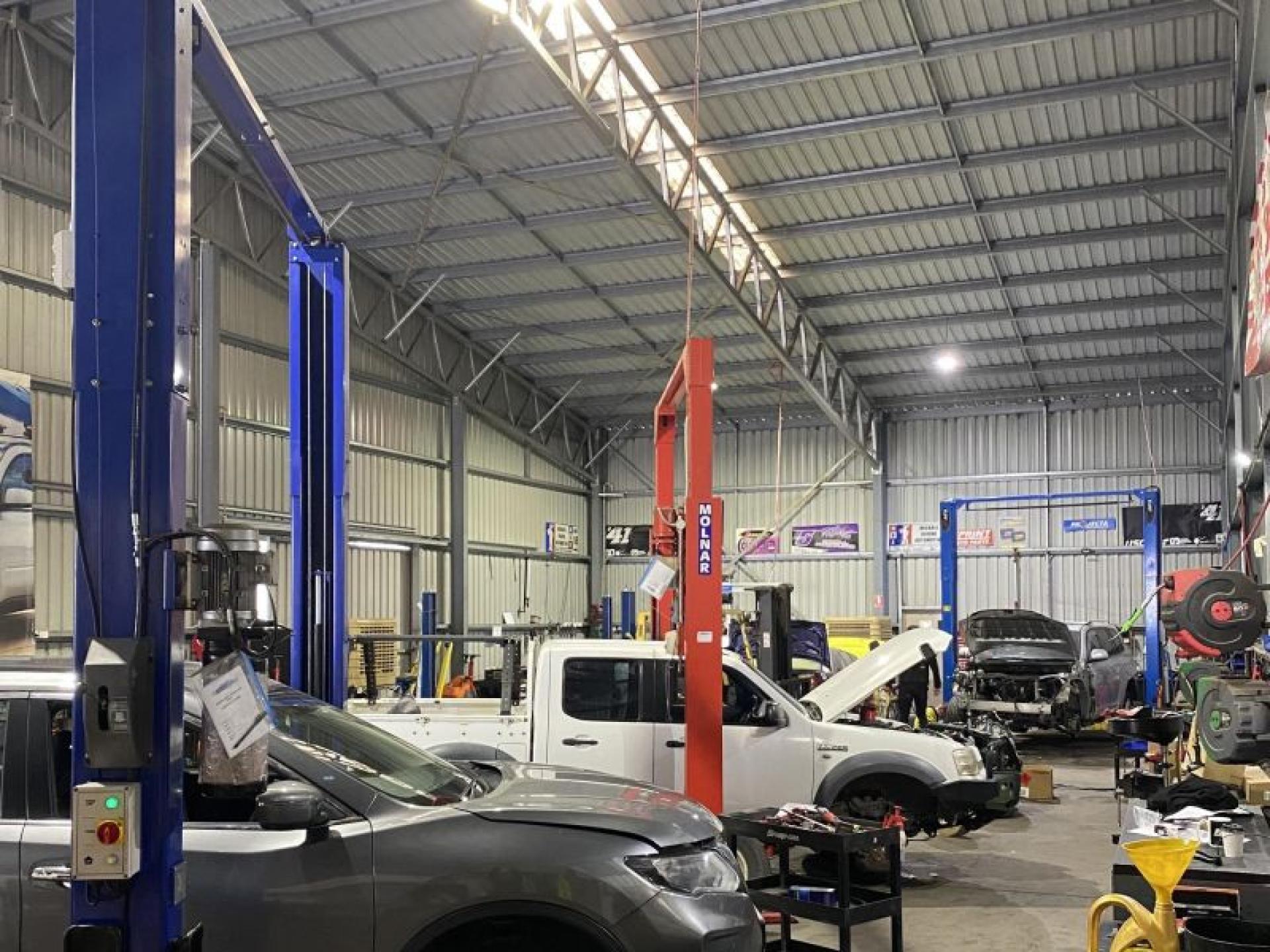 Sold-automotive Workshop For Mechanical 594441 1