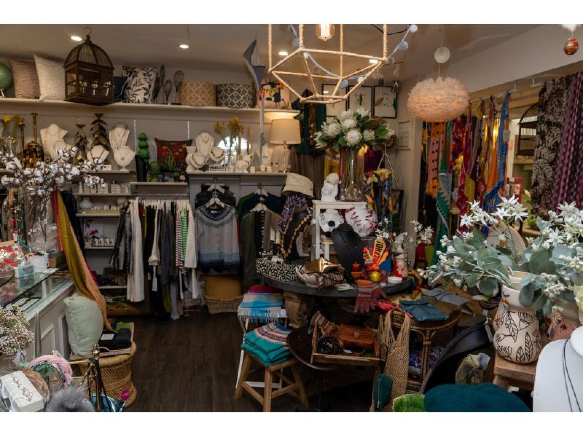 Unique Retail Lifestyle Store 594474 3