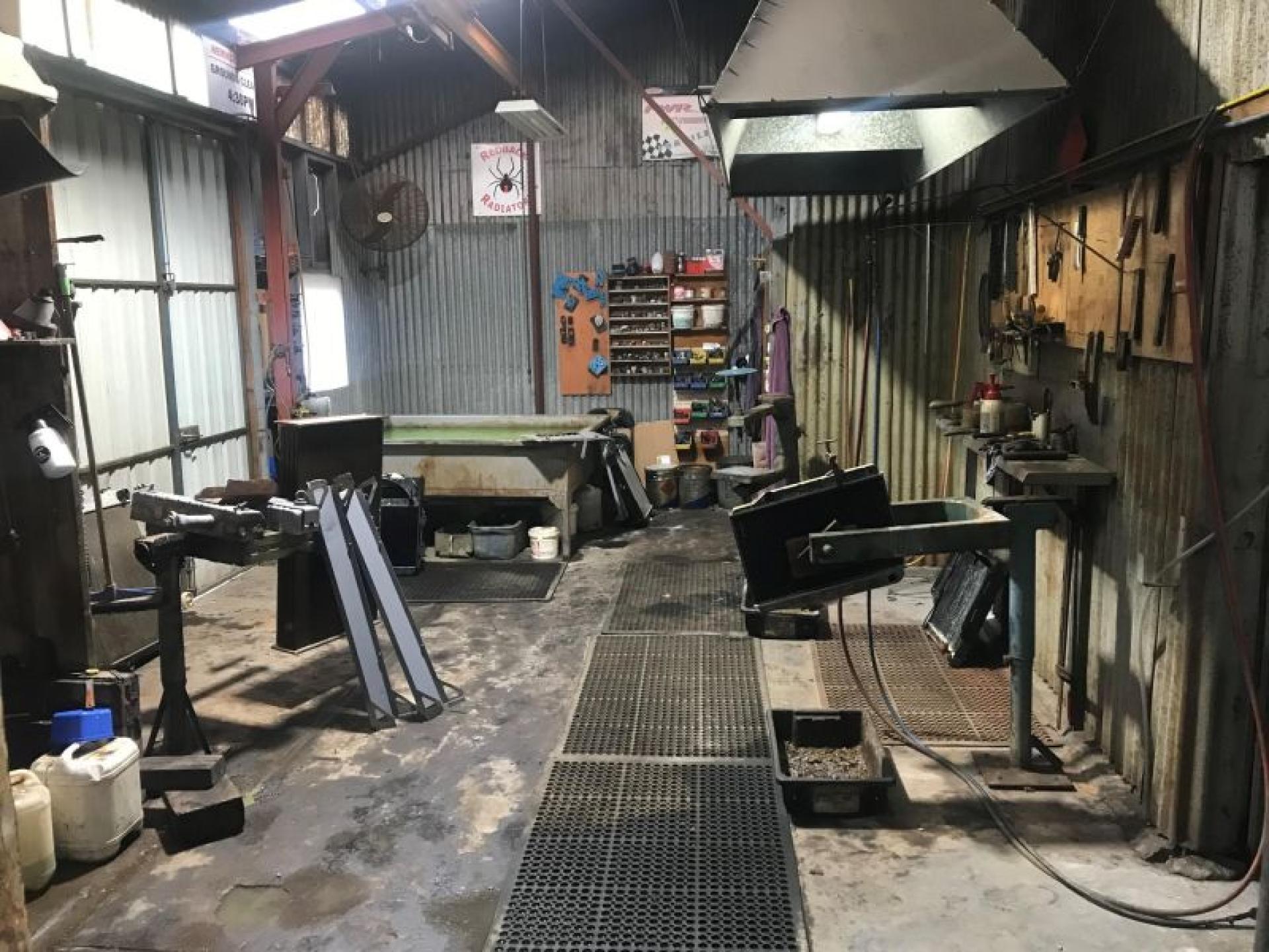 Mechanical Radiator Repair Business 594478 3