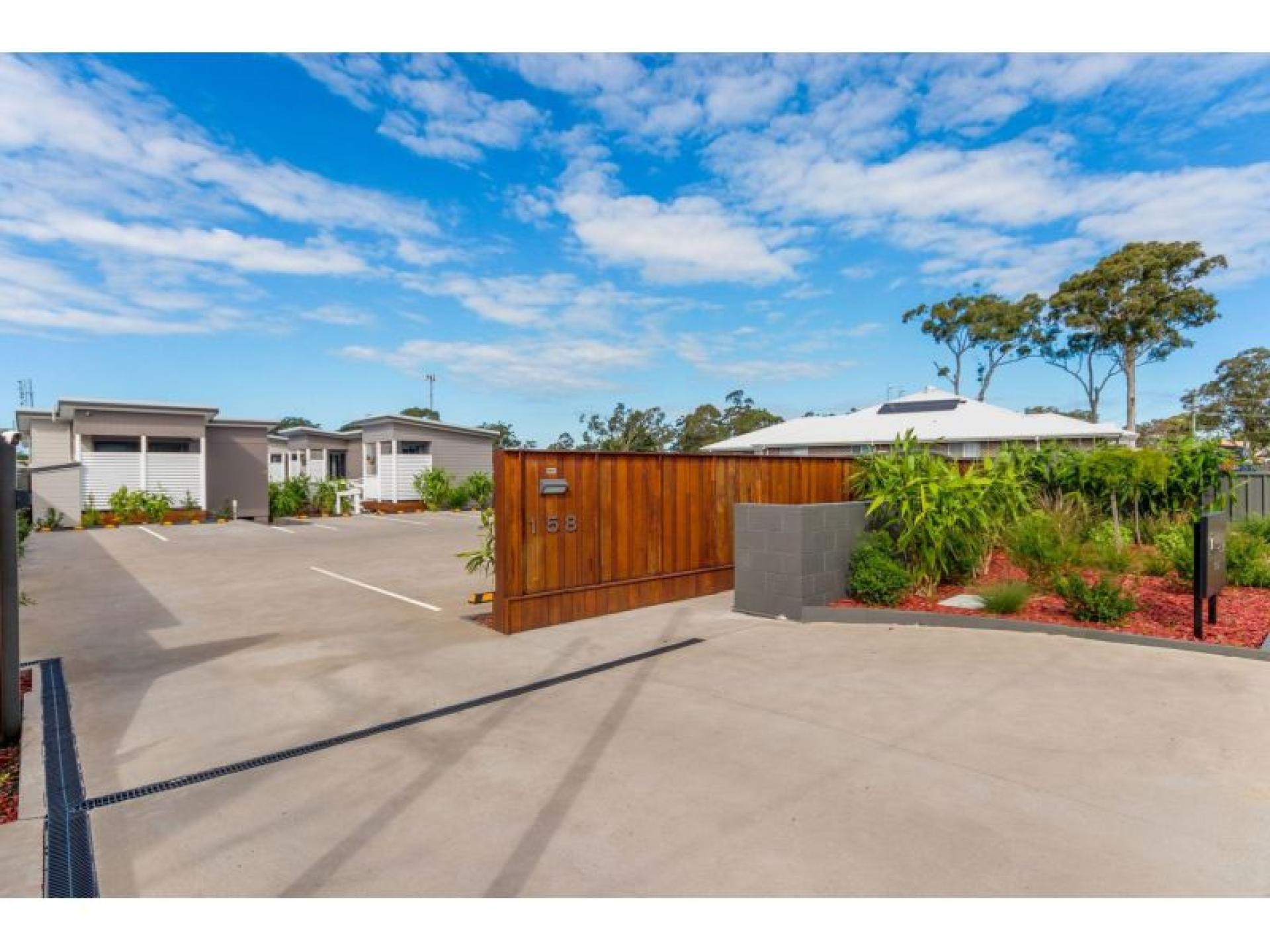 Holiday Accommodation Units For 594552 1