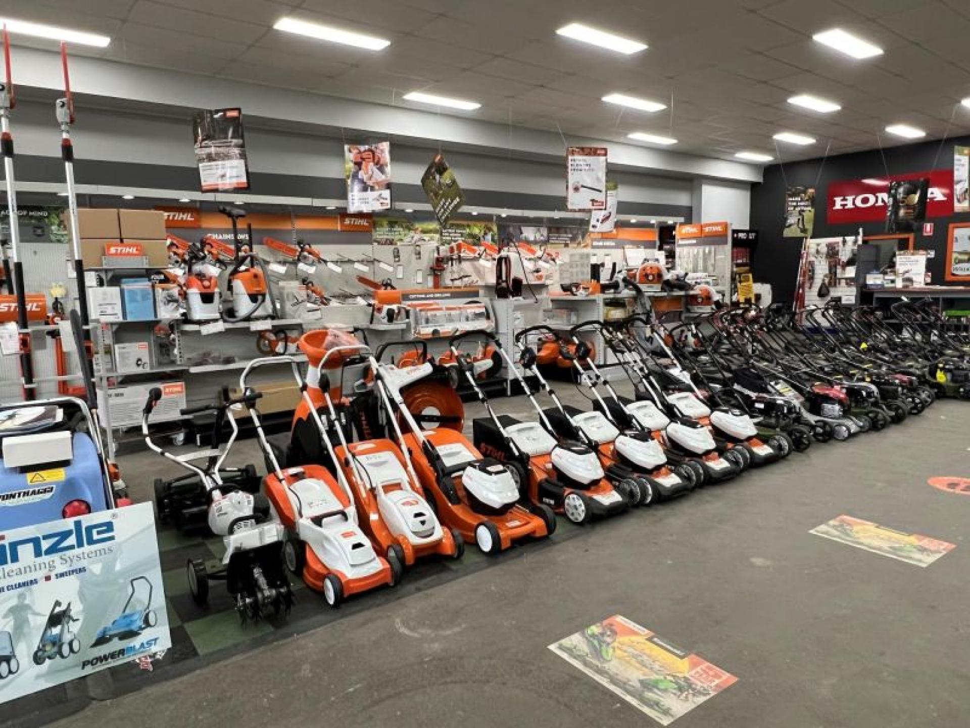 Motorcycles And Power Equipment 594555 3