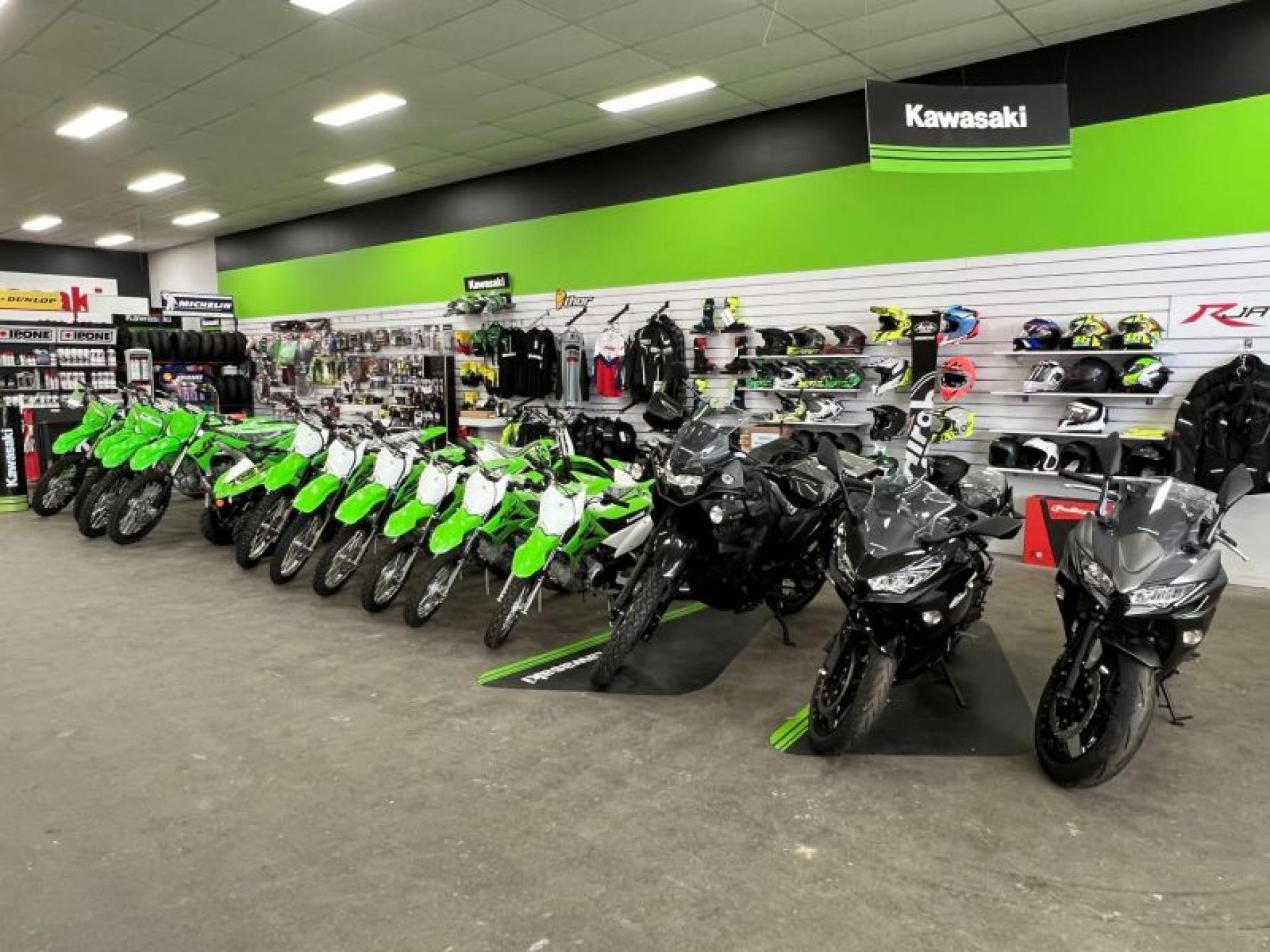 Motorcycles And Power Equipment 594555 2
