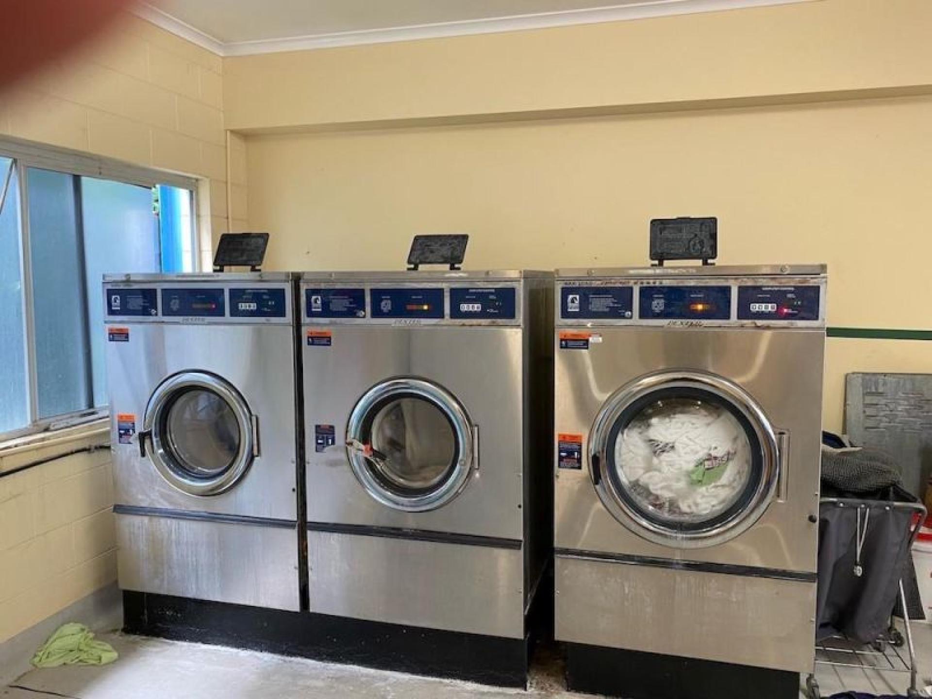Commercial And Domestic Laundry 594594 2