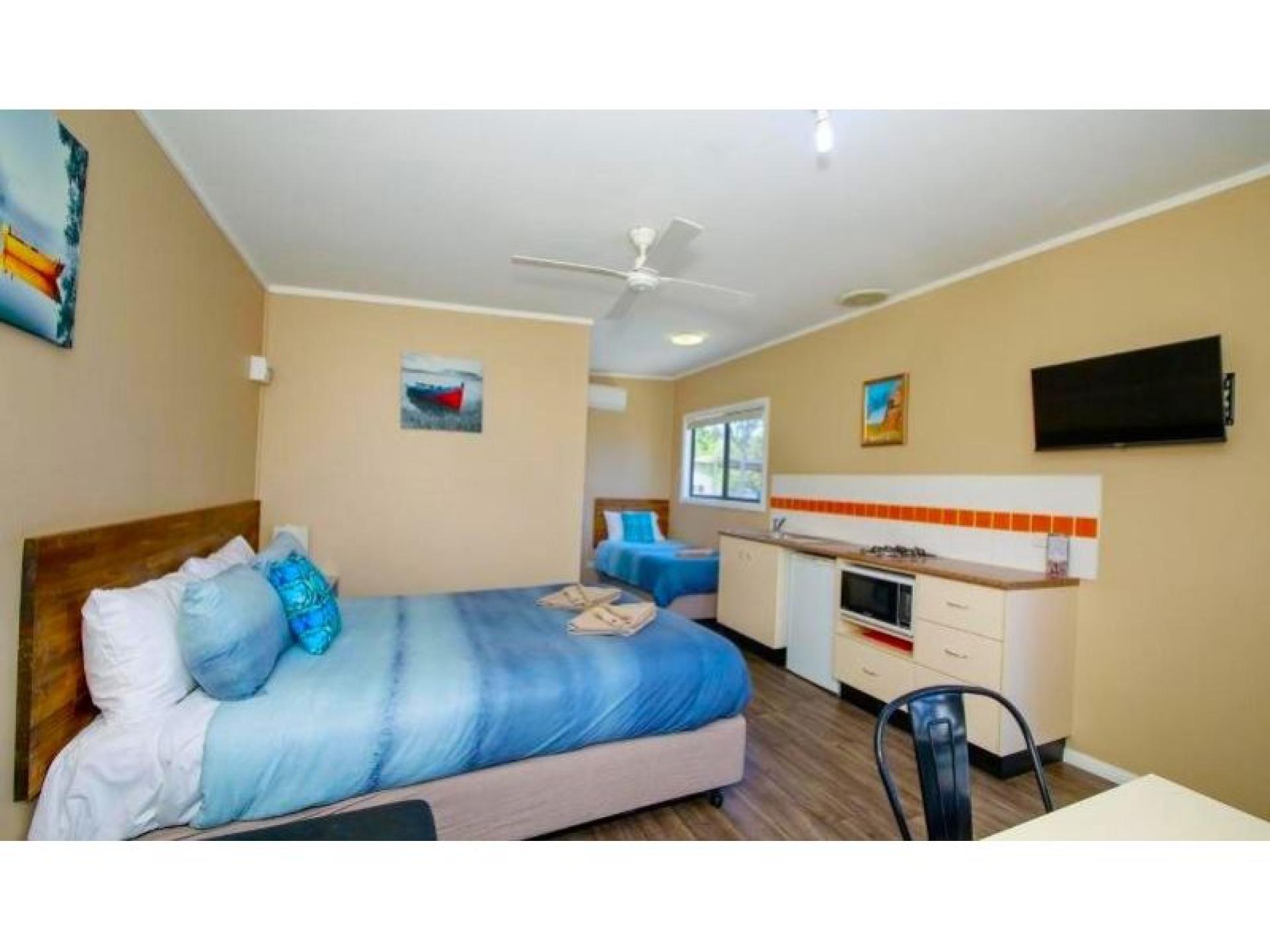 Leasehold - Big 4 594707 2